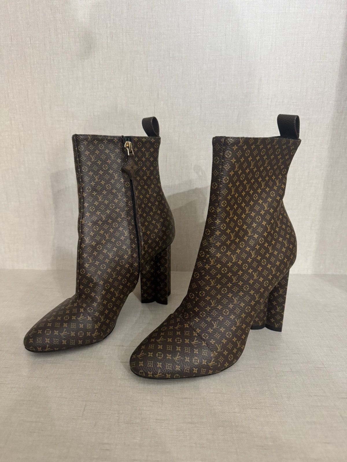 Louis Vuitton Luis Vuitton Nano Monogram Silhouette Ankle Boots Size 37 Size US 7 / IT 37 - 2 Thumbnail