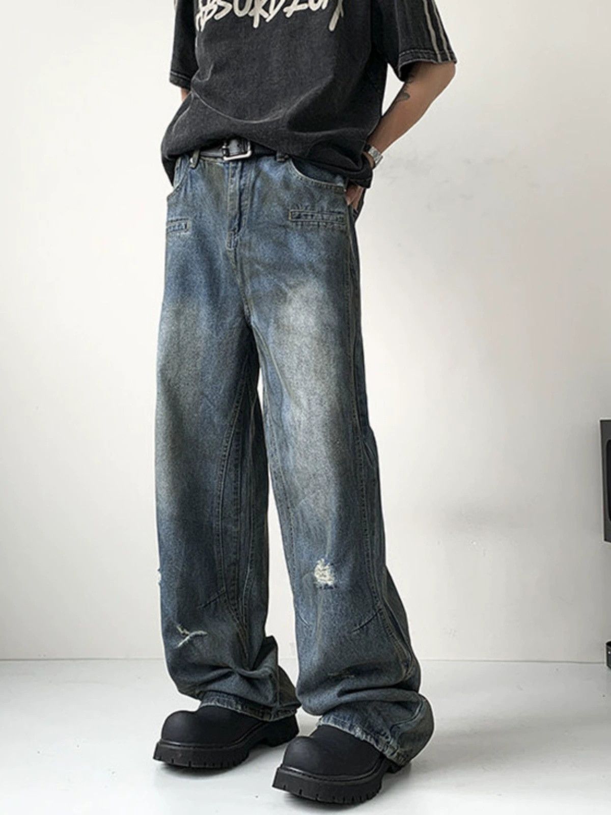 Vintage American loose wide-leg distressed straight washed jeans Size US 32 / EU 48 - 1 Thumbnail