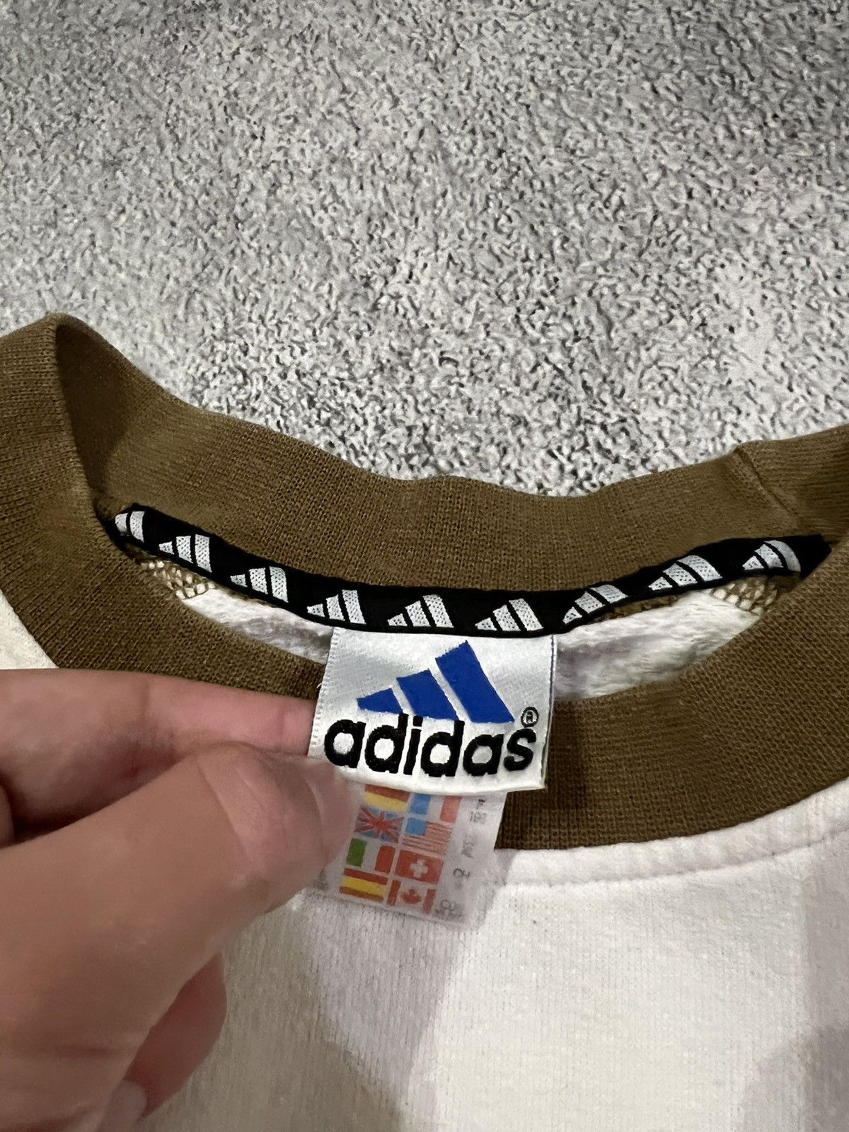 Adidas × Vintage Vintage Y2k Adidas🤍 3D Spellout Big Logo Sweatshirt 90’s Size US XL / EU 56 / 4 - 16 Thumbnail