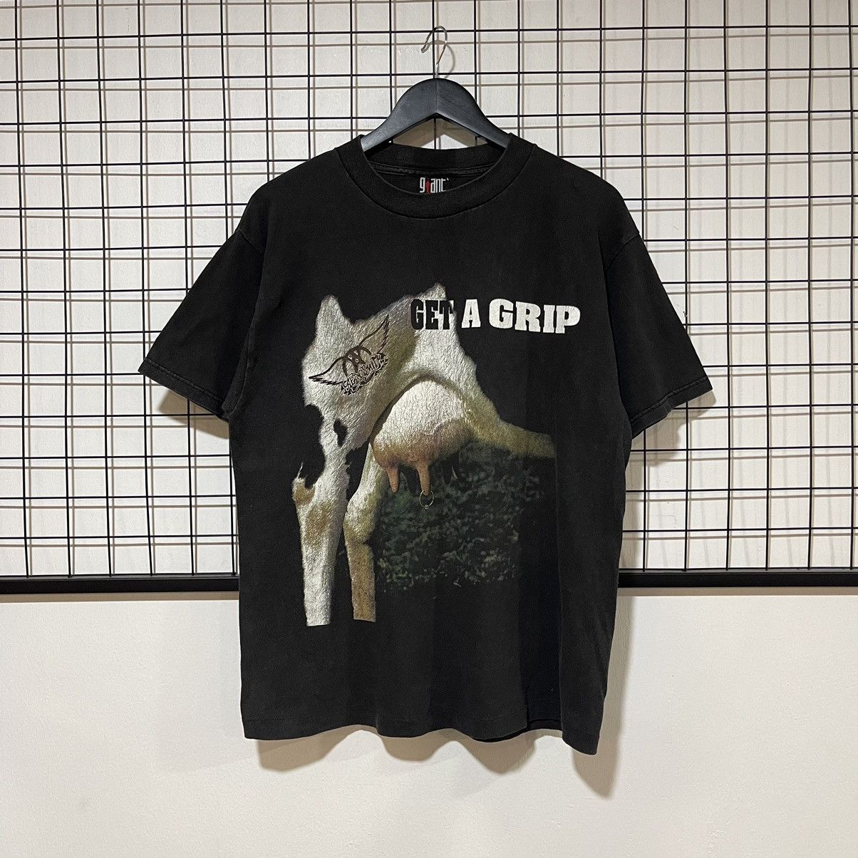Aerosmith × Band Tees × Vintage AEROSMITH Get A Grip Vintage Band Tees Giant Tag Size US L / EU 52-54 / 3 - 1 Thumbnail