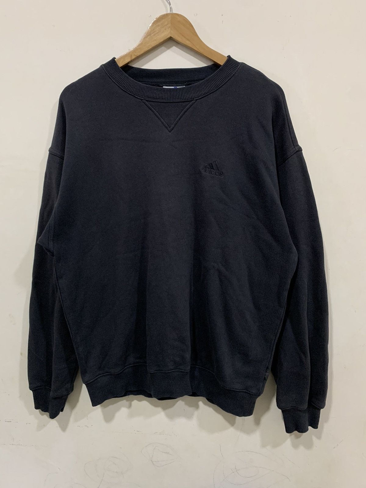 Adidas Vintage Adidas Crewneck Sweatshirt Size US M / EU 48-50 / 2 - 1 Thumbnail