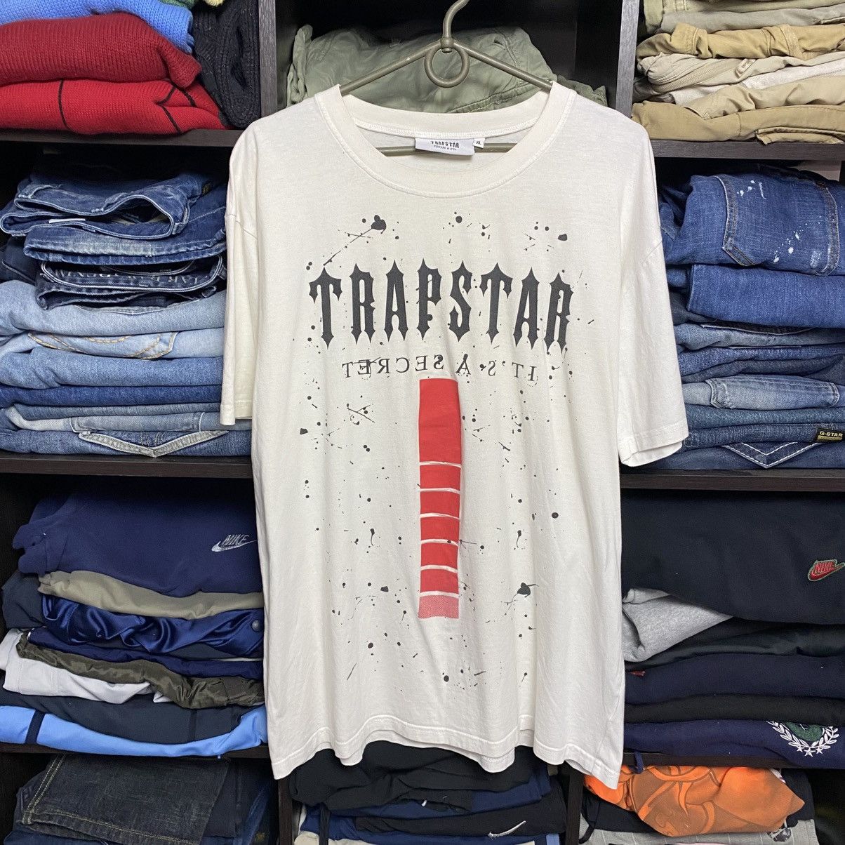 Trapstar London Mens Trapstar London Big Graphic logo y2k streetwear tee Size US XL / EU 56 / 4 - 1 Thumbnail