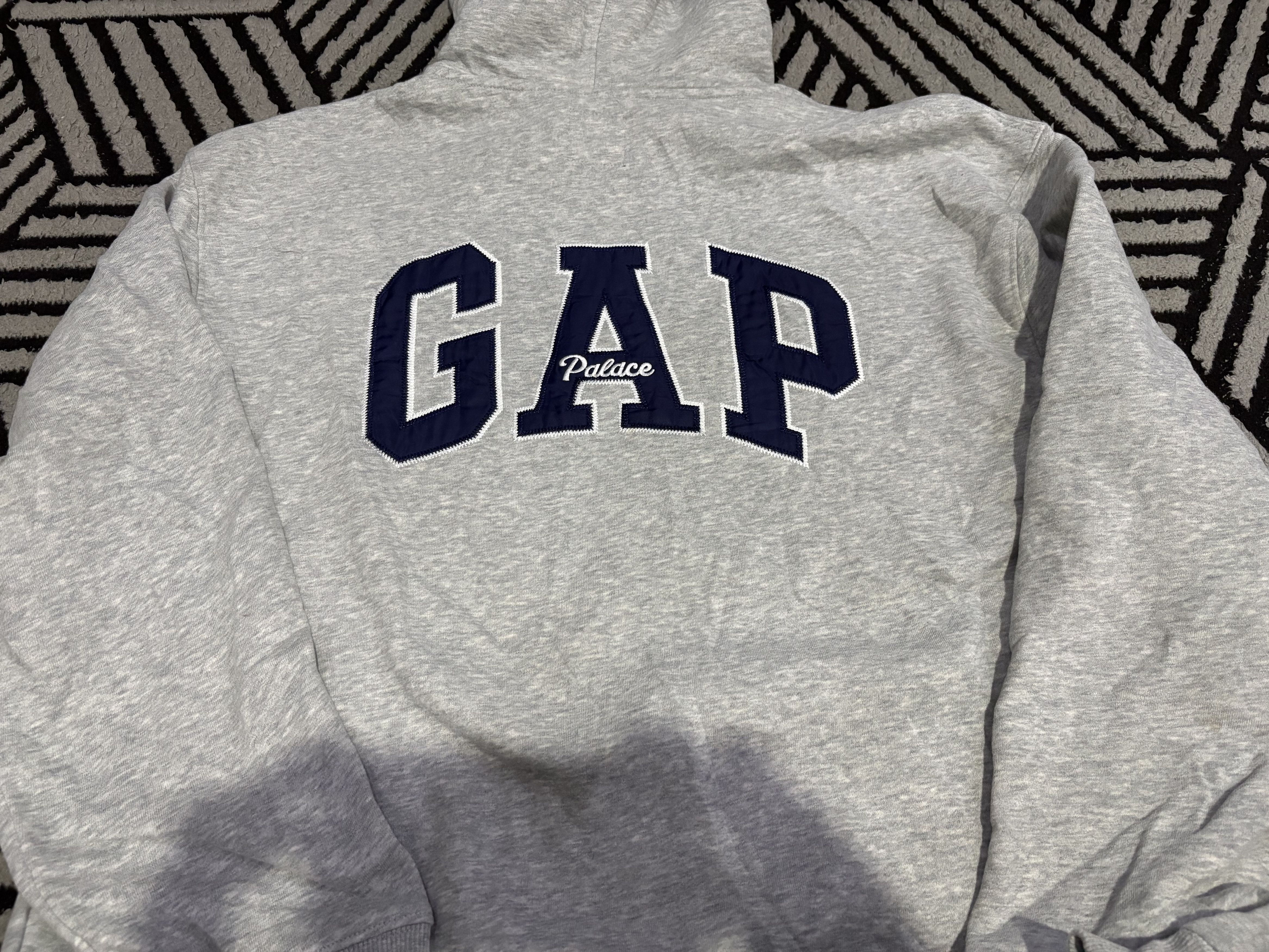 Gap Palace x gap hood Size US M / EU 48-50 / 2 - 3 Thumbnail