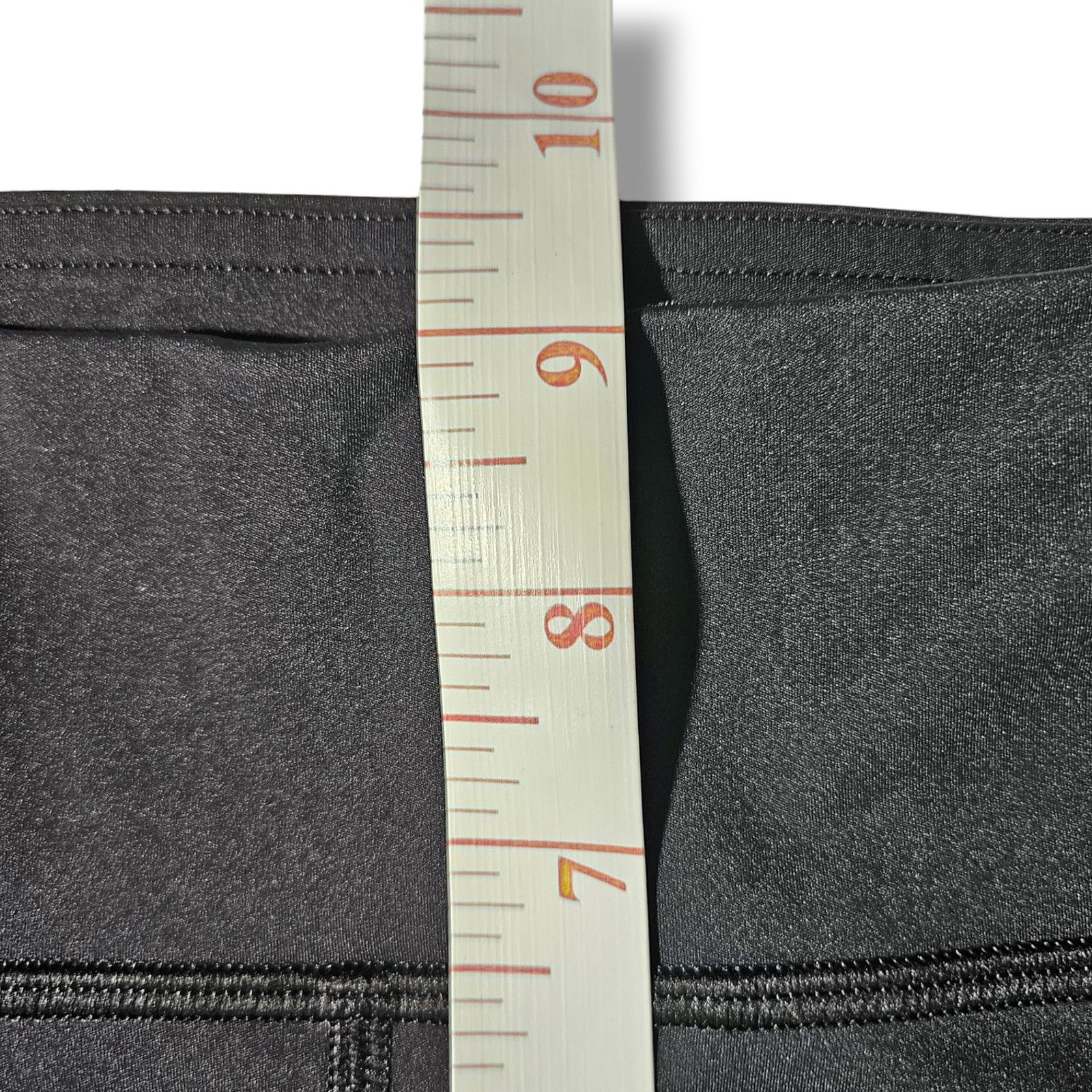 Lululemon EUC Lululemon Mesh Side Panel Leggings Sz. 2 [22x26] Black Size 26" / US 2 / IT 38 - 7 Thumbnail