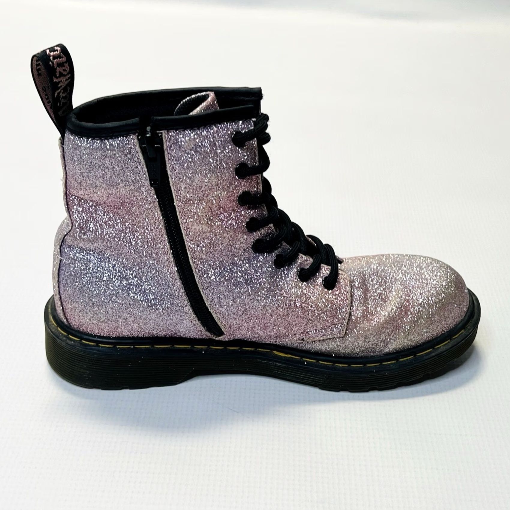 Dr. Martens words = title.split() Size US 5 / IT 35 - 3 Thumbnail
