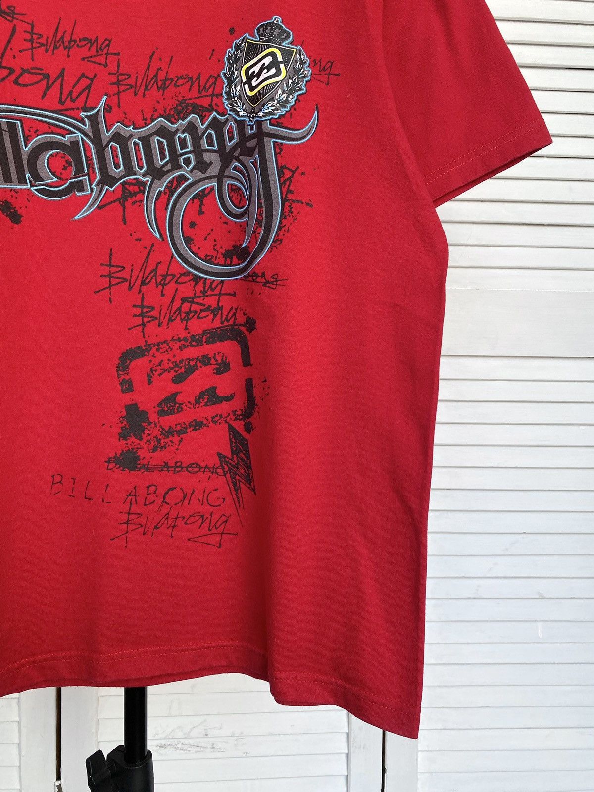 Billabong × Vintage Vintage Billabong Graffiti Logo Tee Shirt Y2K Surf Boarding Size US S / EU 44-46 / 1 - 7 Thumbnail