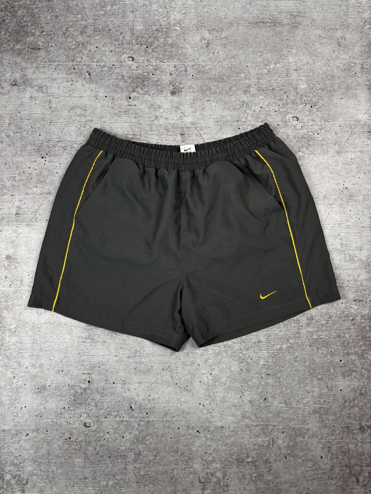 Nike × Vintage Nike vintage shorts size XL Size US 36 / EU 52 - 1 Thumbnail