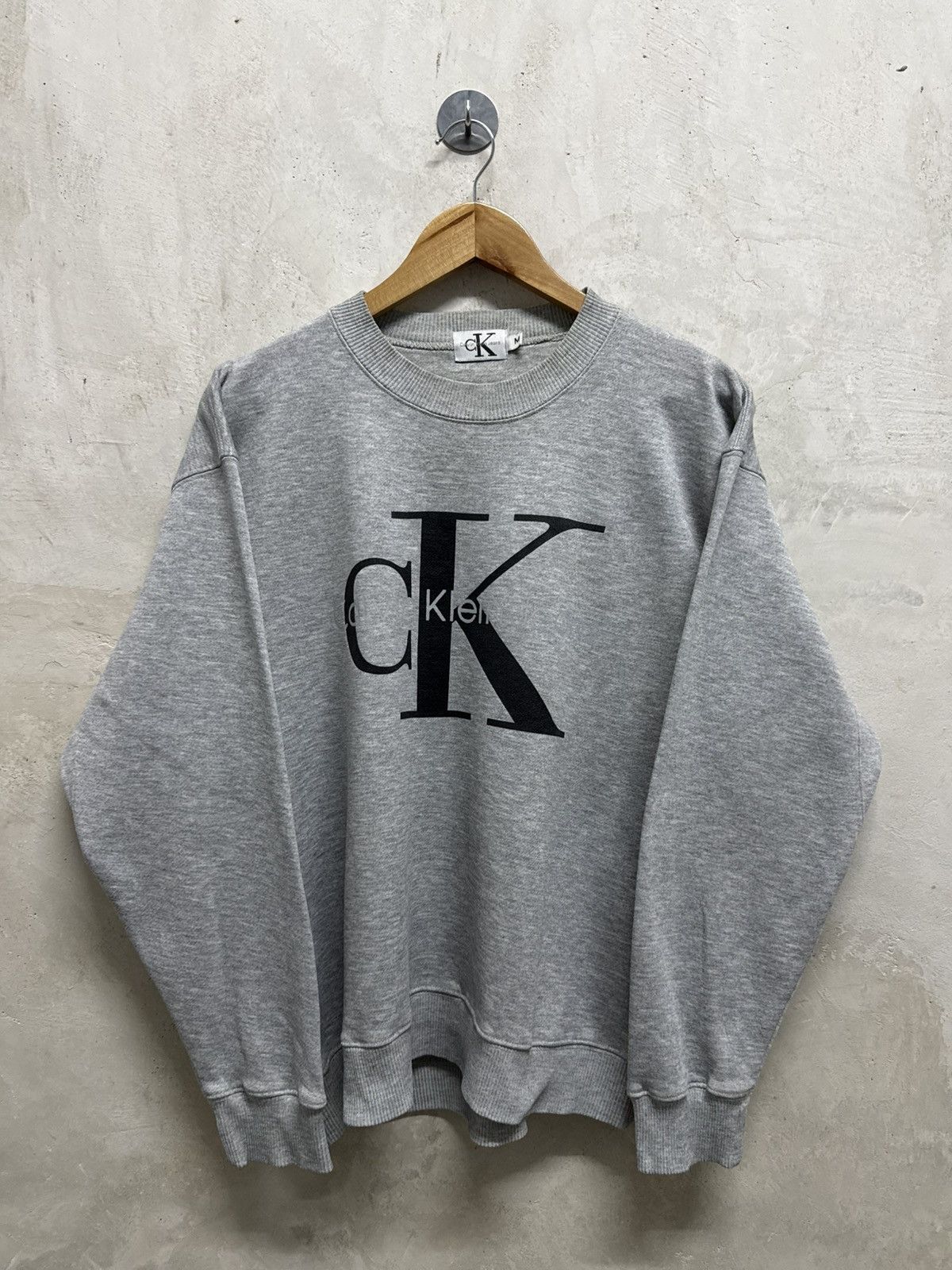 Calvin Klein Vintage Calvin Klein Big Spell Out Sweatshirt Size US M / EU 48-50 / 2 - 1 Thumbnail