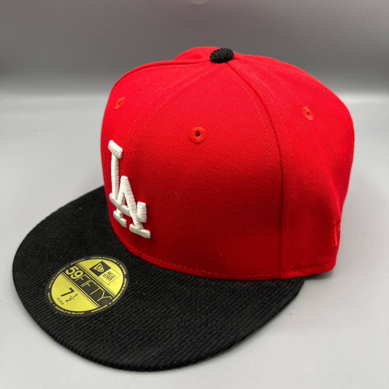 New Era Los Angeles LA Dodgers Hat Men 7 1/2 Red Corduroy MLB Fitted Size ONE SIZE - 4 Thumbnail