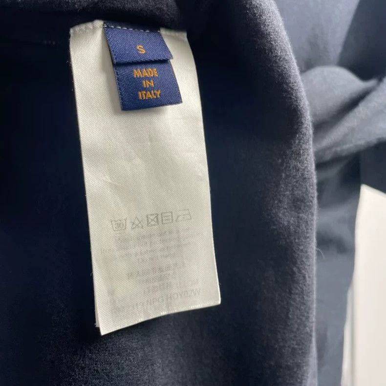Louis Vuitton Louis Vuitton Lectrographic thread-hanging short sleeve Size US S / EU 44-46 / 1 - 5 Thumbnail