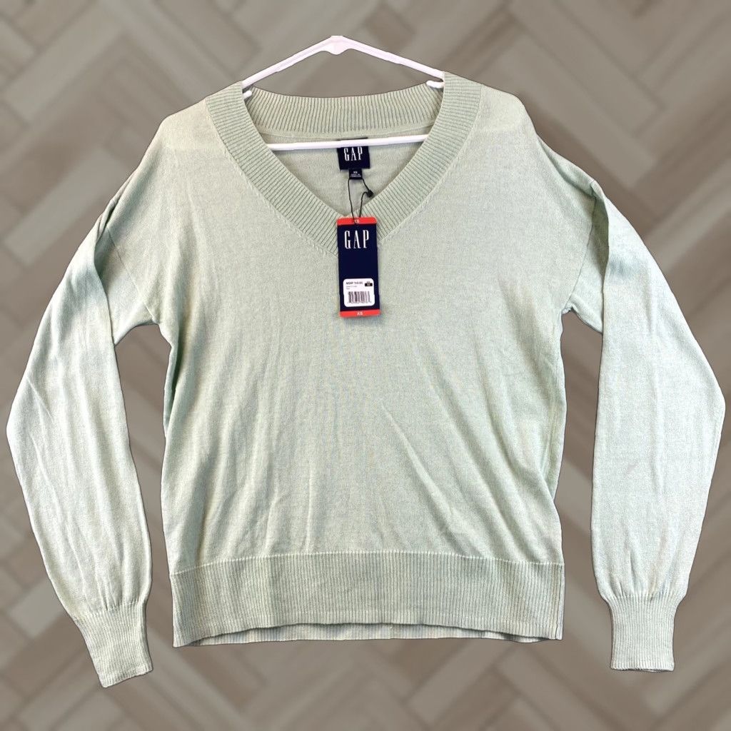 Gap GAP Women's Lightweight Sweater, Long-Sleeve V-Neck Cotton-Blend Sweater /83-46 Size XS / US 0-2 / IT 36-38 - 1 Thumbnail