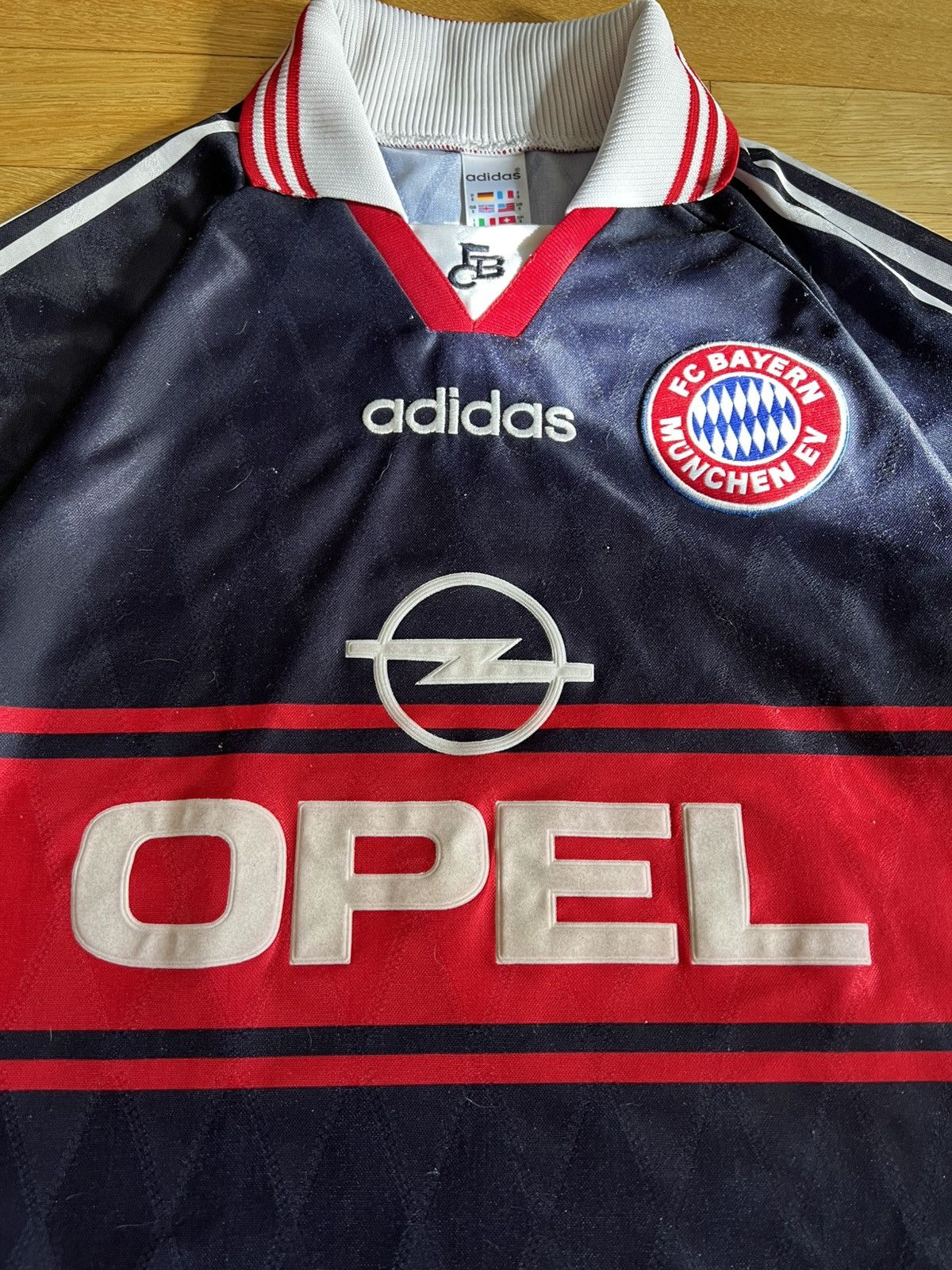 Adidas × Vintage 1997/1998 Adidas Bayern Munich Vintage Soccer Jersey T-Shirt Size US S / EU 44-46 / 1 - 2 Thumbnail