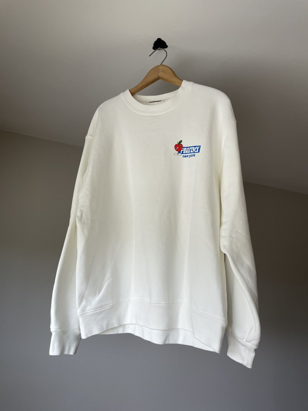 Madhappy Madhappy white Crewneck Sweater with Blue and Red Accents 🍎🌊 Size US L / EU 52-54 / 3 - 1 Thumbnail