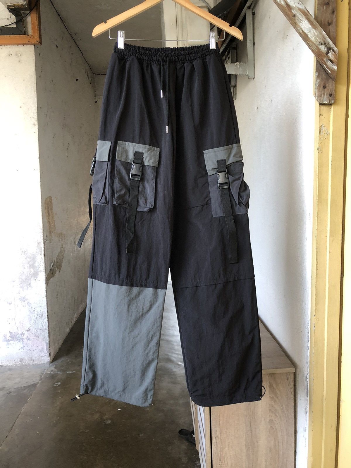 Japanese Brand Rare🔥 A-Wende Multipocket Parachute Pants Size US 30 / EU 46 - 1 Thumbnail