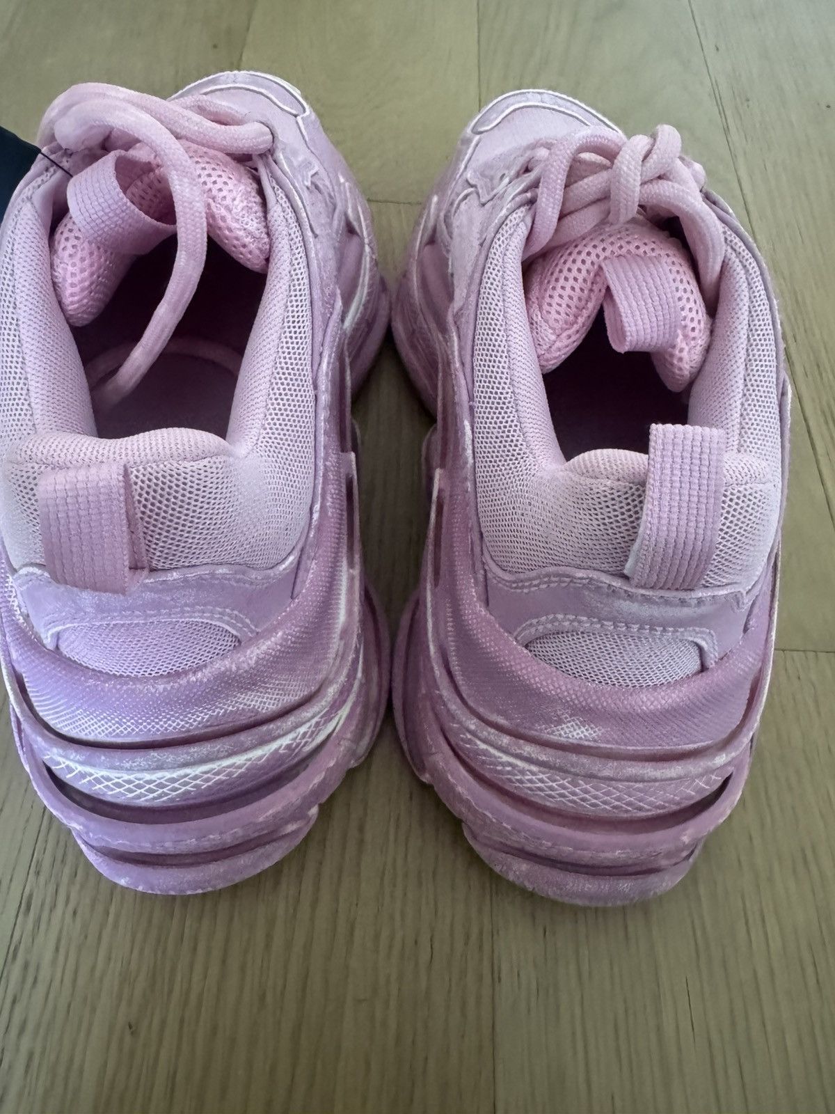 Balenciaga NEW Balenciaga Women’s Triple S Sneaker Faded Pink Size 36 Size US 6 / IT 36 - 14 Thumbnail
