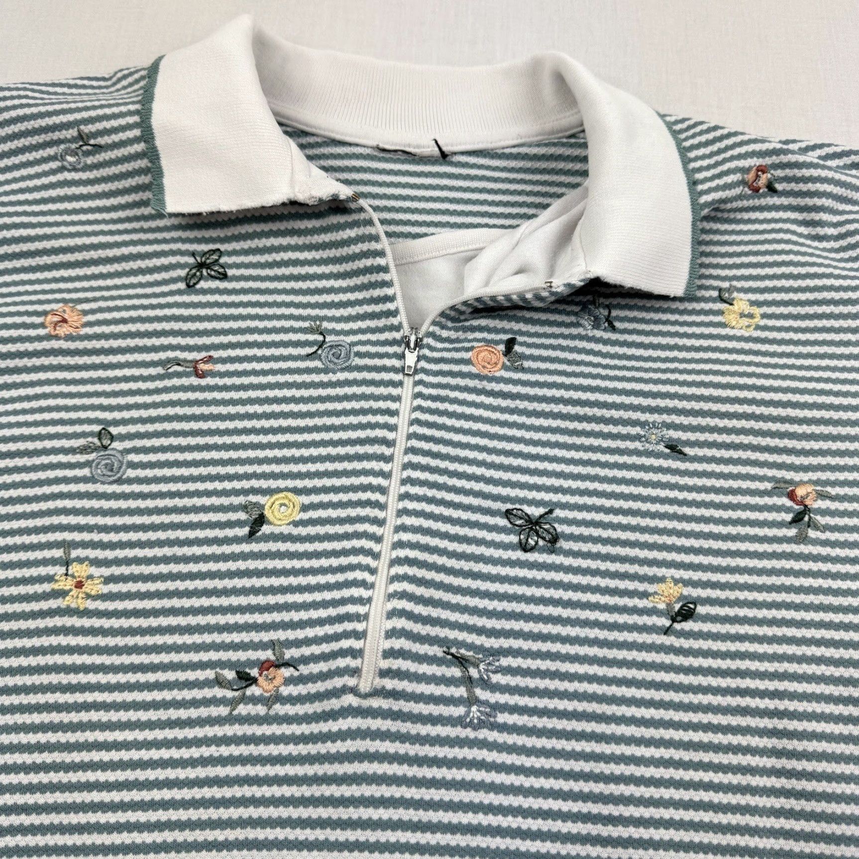 Vintage VINTAGE Floral Polo Shirt Womens XL Green Striped Embroidered 90s Y2K Floral Polo Shirt Womens XL Green Embroidered Short Sleeve Zip Collared Vintage Size XL / US 12-14 / IT 48-50 - 2 Thumbnail