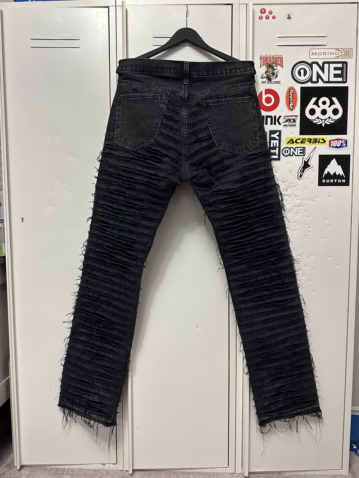Levi's Black distressed Levi Size US 34 / EU 50 - 2 Thumbnail