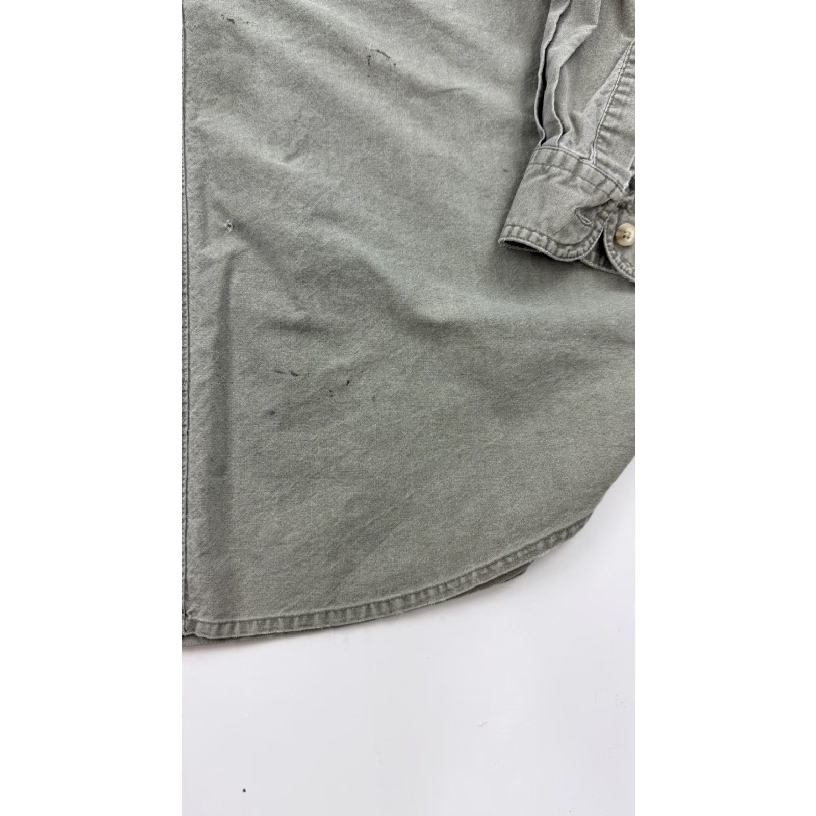 Vintage L.L. Bean Shirt Mens LT Gray Button-Down Dual Pocket Workwear Distressed Button-Up Twill Cotton 100% Regular Size US L / EU 52-54 / 3 - 4 Thumbnail
