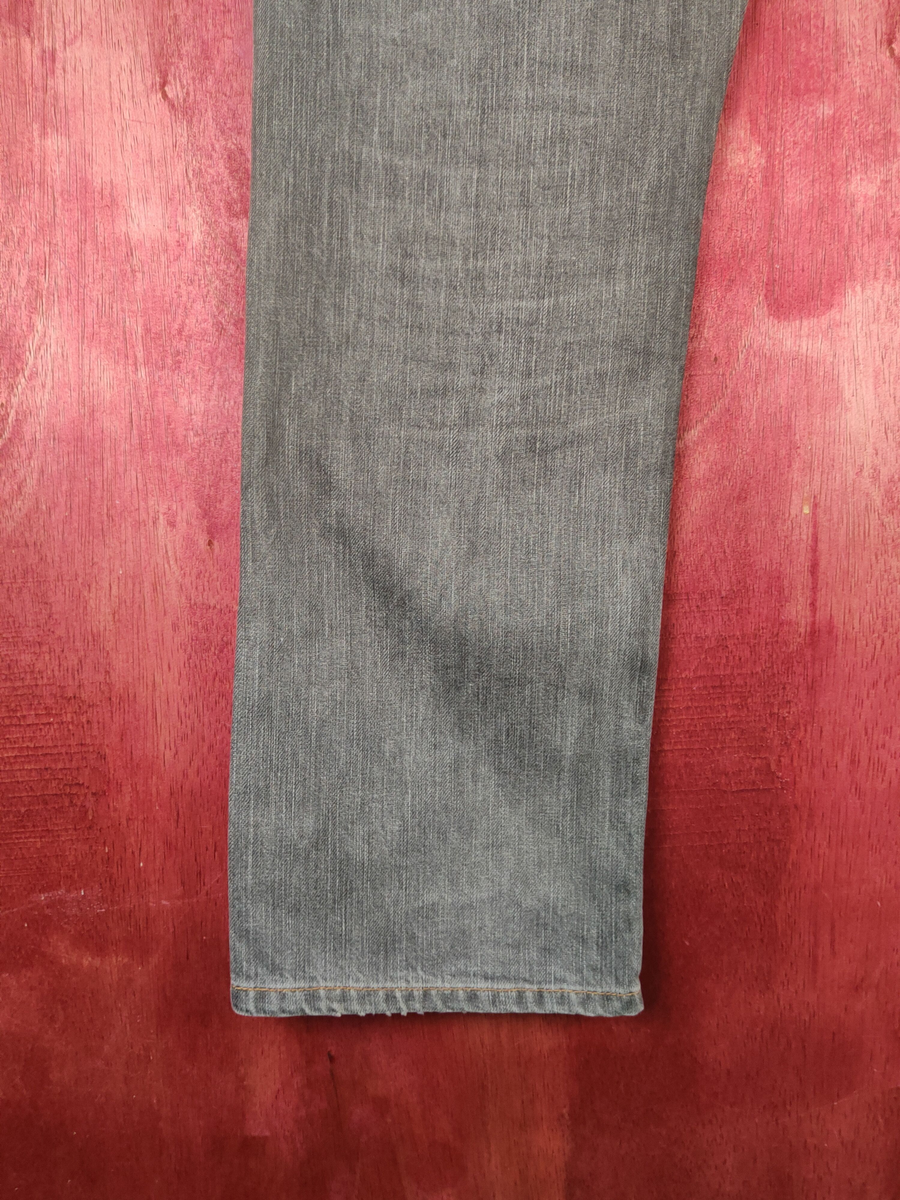 Japanese Brand Uniqlo Dark Gray Faded Distressed Ripped Jeans #S2317 Size US 31 - 9 Thumbnail