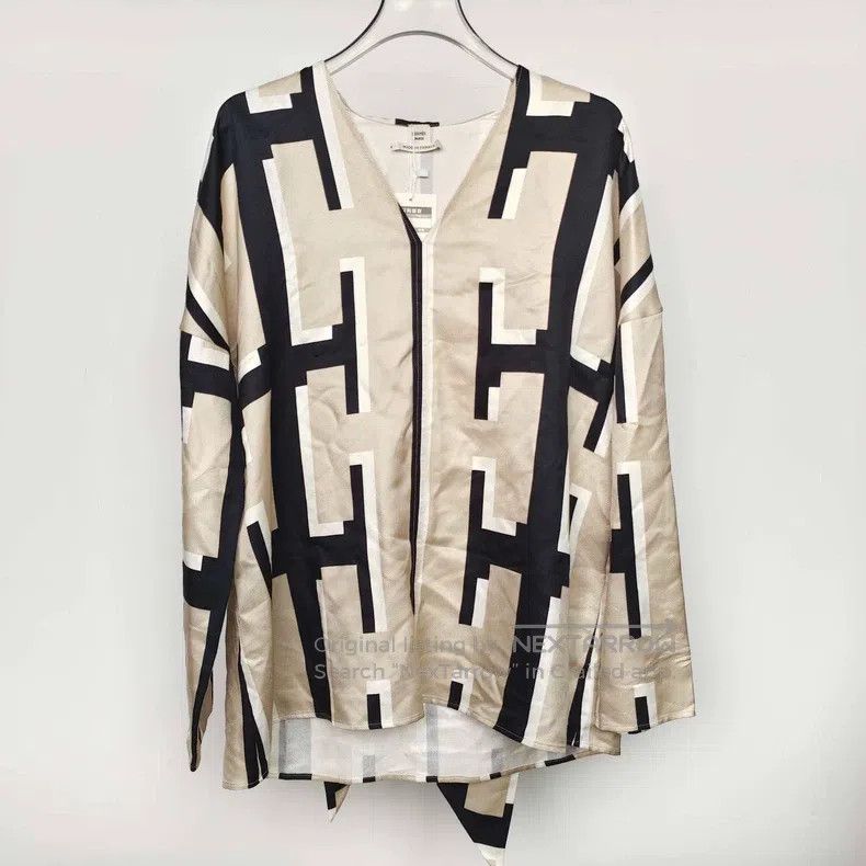 Hermes Hermes Color Block V-neck Silk Blouse Size XXS / US 00 / IT 34 - 2 Thumbnail
