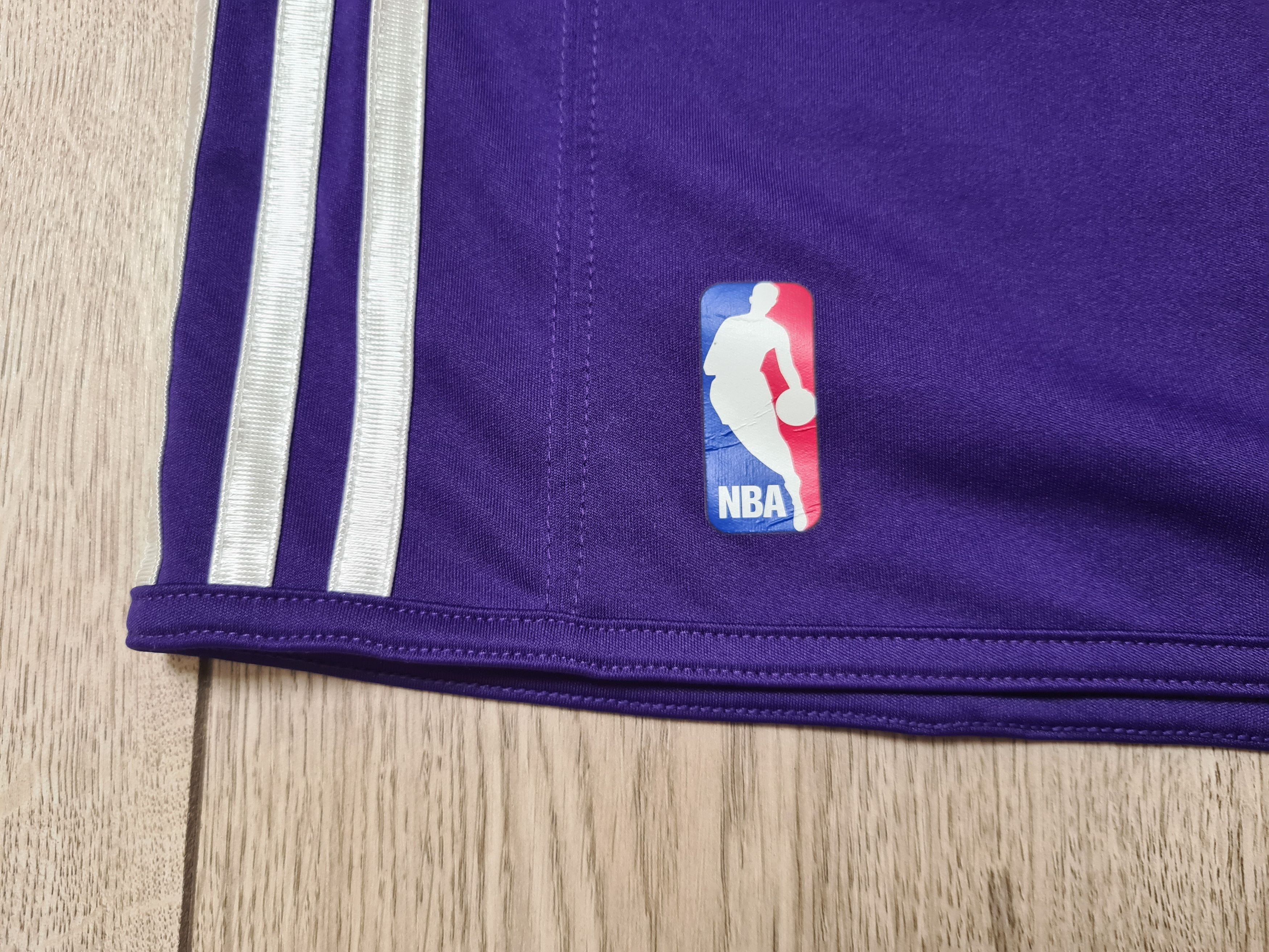 NBA LA LAKERS JERSEY TWO SIDES BASKETBALL SHIRT BASKETBALL Size US M / EU 48-50 / 2 - 7 Thumbnail