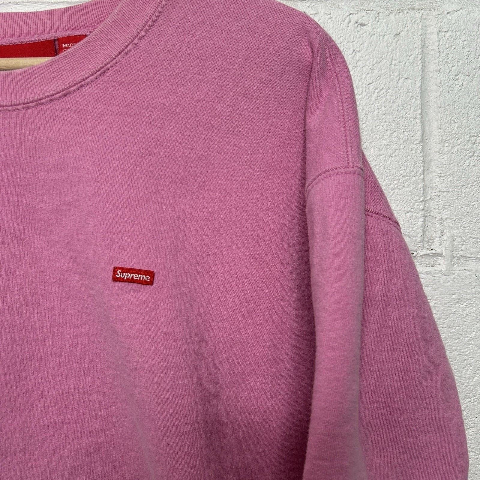 Supreme Supreme Small Box Logo Crewneck “Light Pink” SS22 Size US XL / EU 56 / 4 - 3 Thumbnail