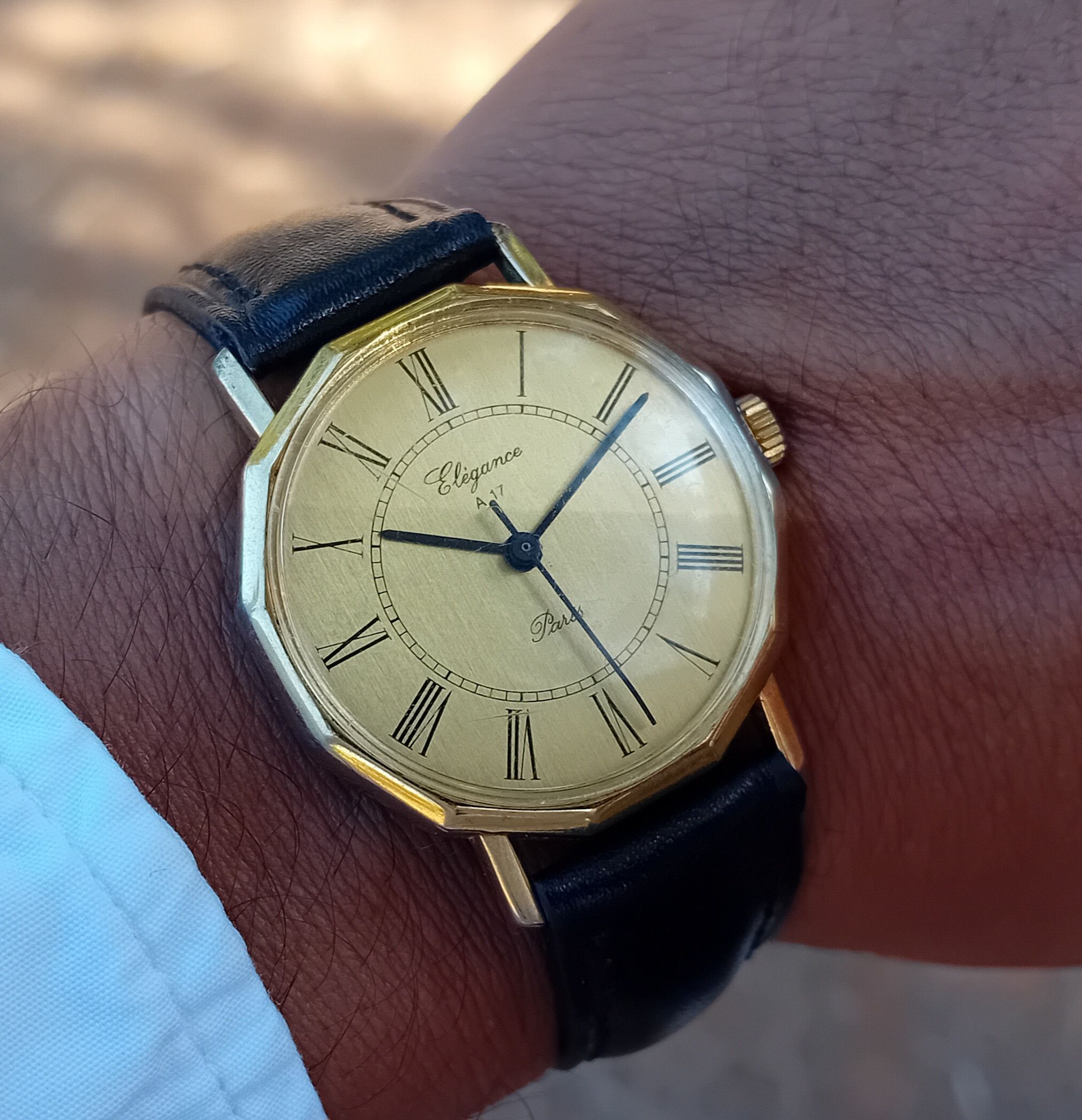 Vintage Elegance Paris Watch Vintage Mechanic 1970s Roman Numeral Size ONE SIZE - 1 Thumbnail