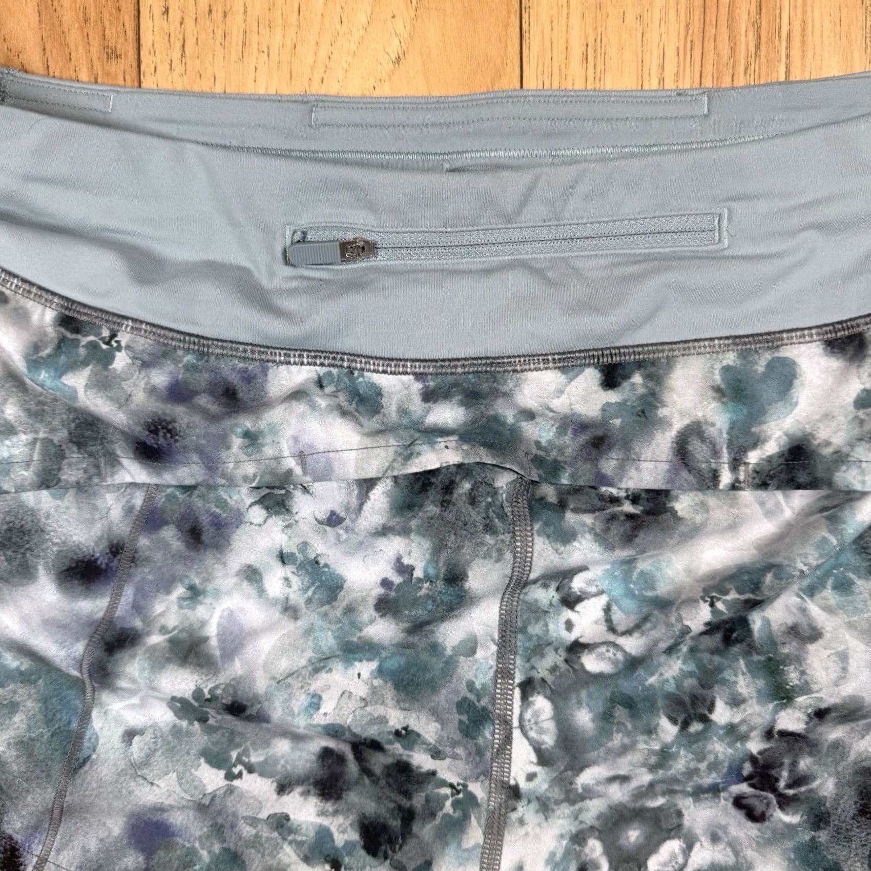 Lululemon Lululemon Shorts Womens 6 Speed Up Low-Rise Kaleidofloral Multi Blue Cast Floral Athletic Activewear Black Ladies Size 28" / US 6 / IT 42 - 3 Thumbnail