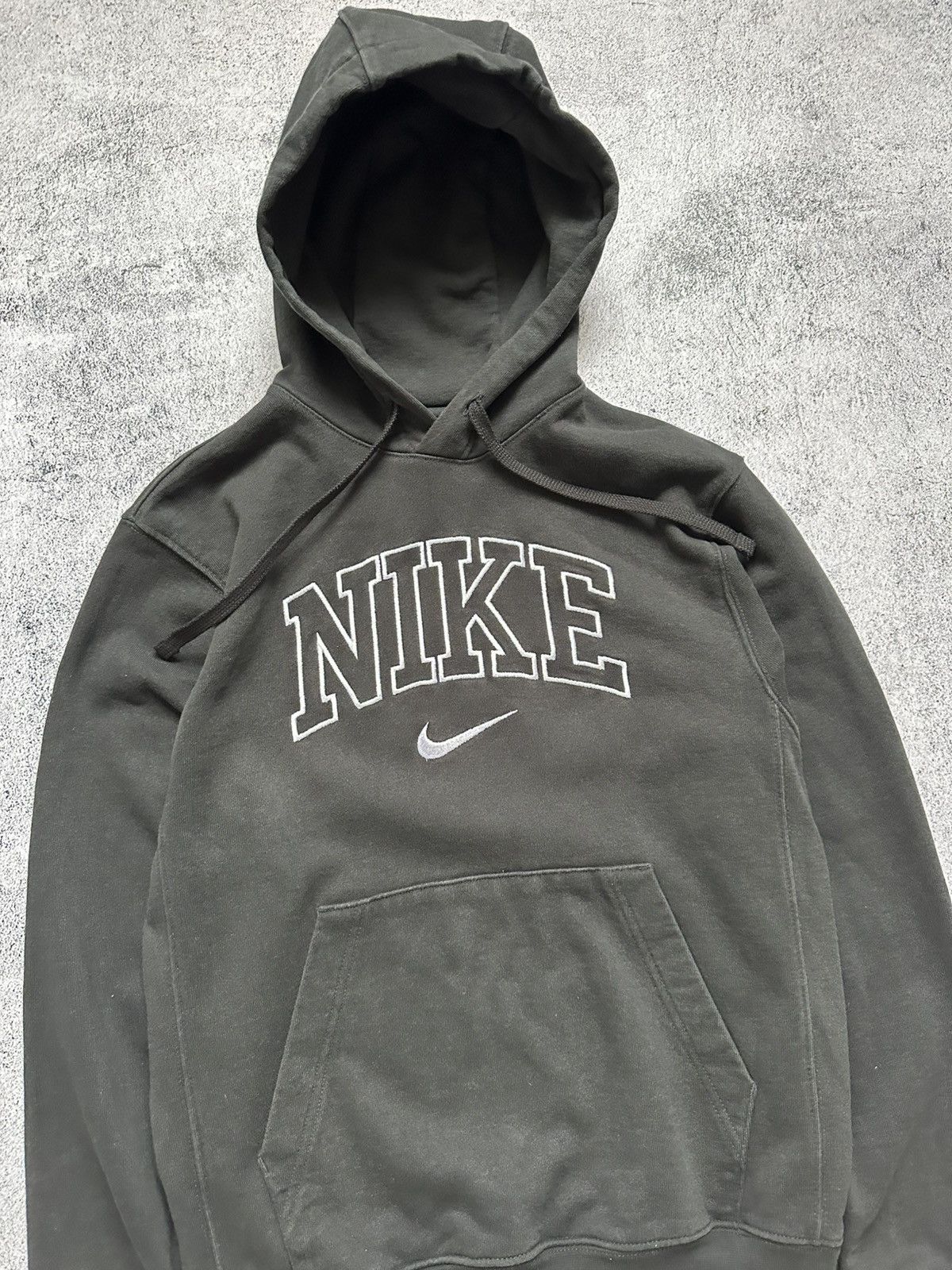 Nike Vintage Nike Hoodie Big Logo Centre Black Fit Size US S / EU 44-46 / 1 - 4 Thumbnail