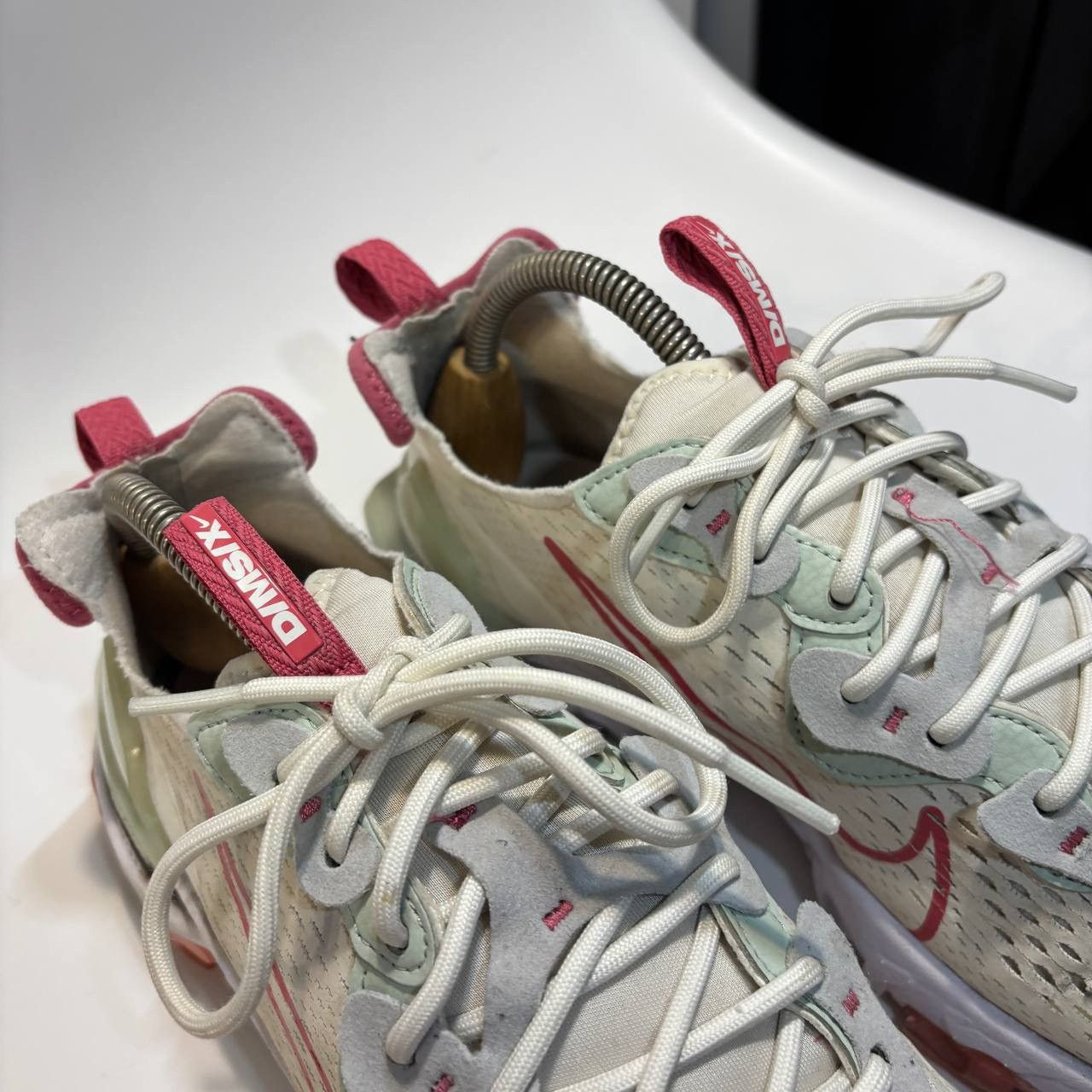 Nike Women’s Nike react shoes Size:41 (UK 7) Size US 9.5 / IT 39.5 - 7 Thumbnail