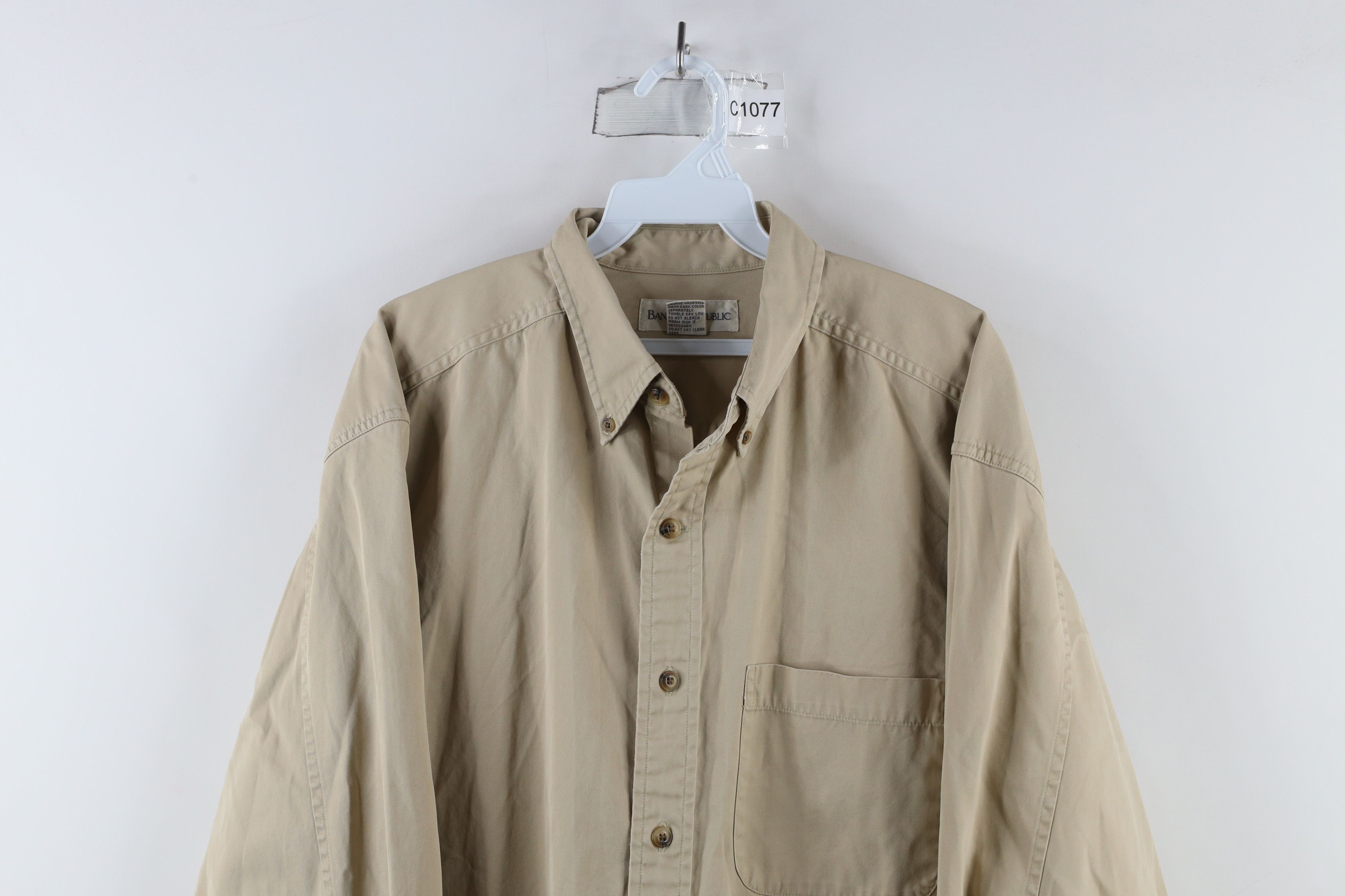 Banana Republic × Vintage Vintage 90s Banana Republic Twill Collared Button Down Shirt Size US L / EU 52-54 / 3 - 2 Thumbnail