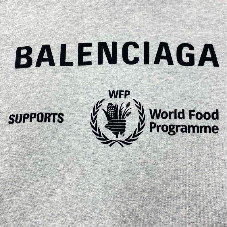 Balenciaga Balenciaga WFP Food Agency Hoodie Size/XS Size US XS / EU 42 / 0 - 4 Thumbnail