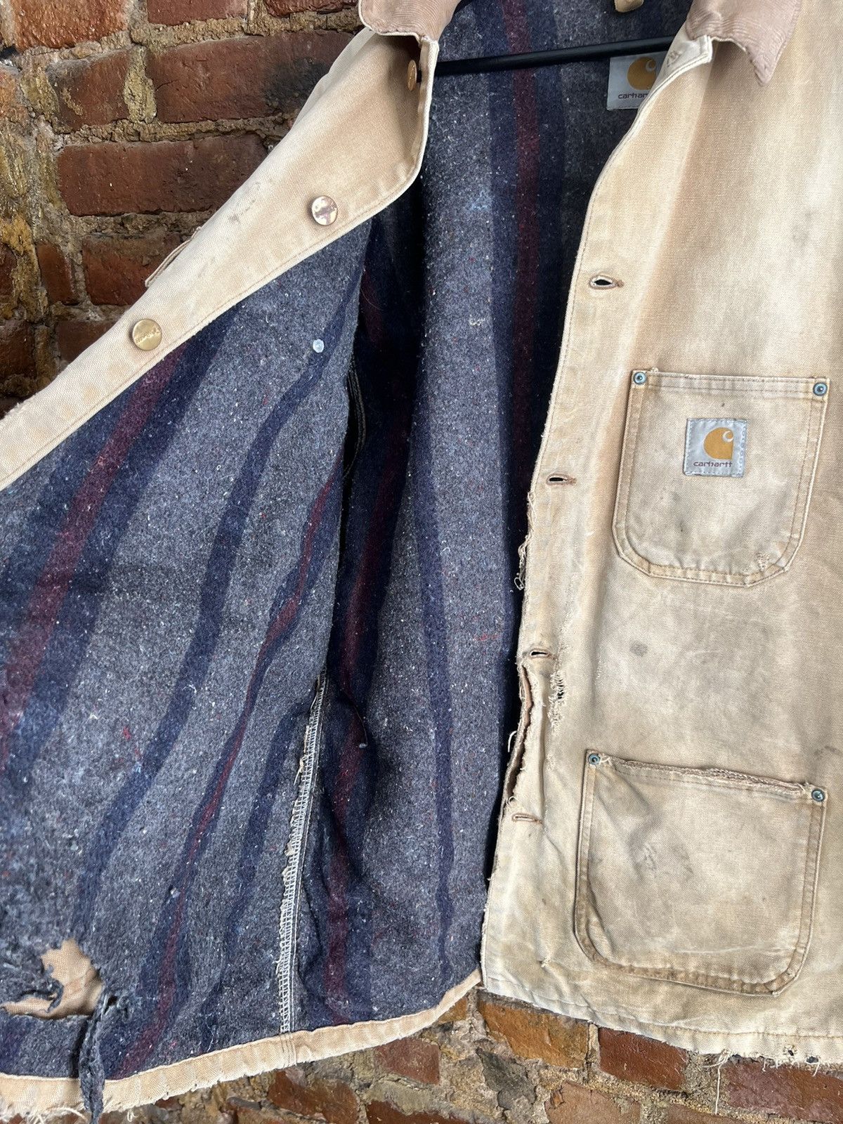 Carhartt Vintage Thrashed Carhartt distressed jacket *Quick Sell* Size US XL / EU 56 / 4 - 7 Thumbnail