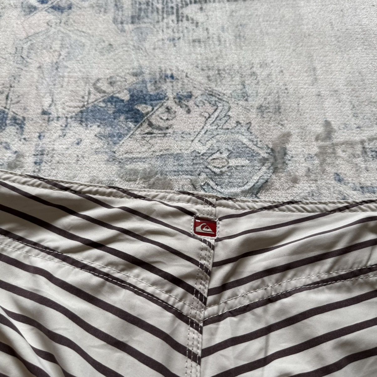 Quiksilver 📌 Vintage Y2K Quiksilver Surfing BoardShorts Embroidered Size US 36 / EU 52 - 16 Thumbnail