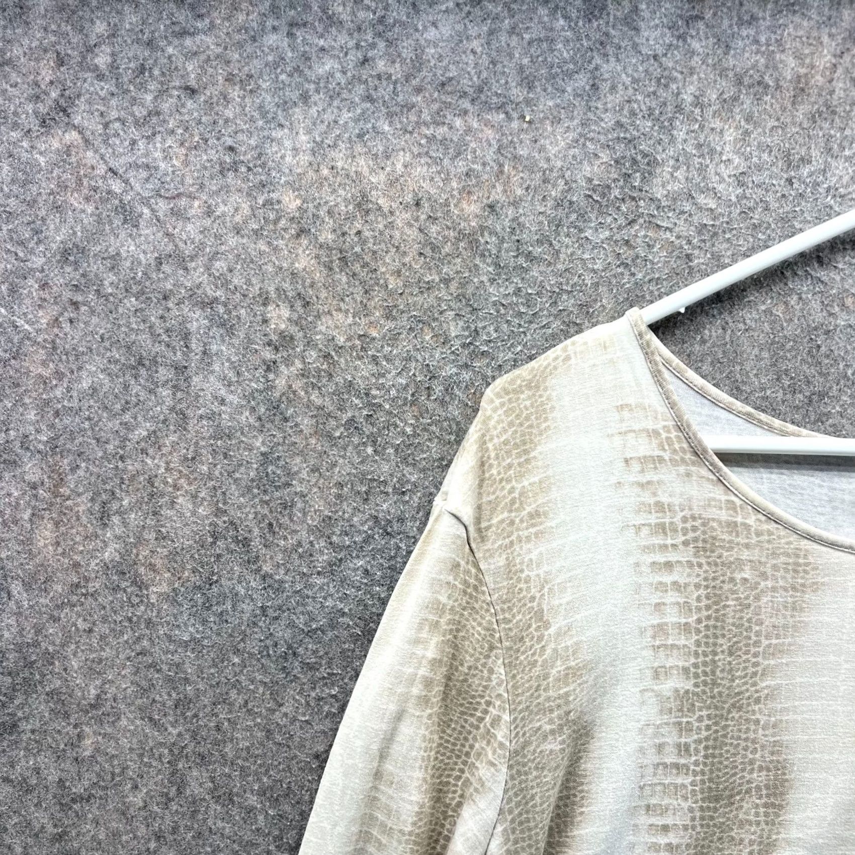 Vintage VINTAGE Chico's Sweater Womens 3 Beige Abstract Long Sleeve Pullover Fleece Rayon Geometric Pattern Size XS / US 0-2 / IT 36-38 - 7 Thumbnail