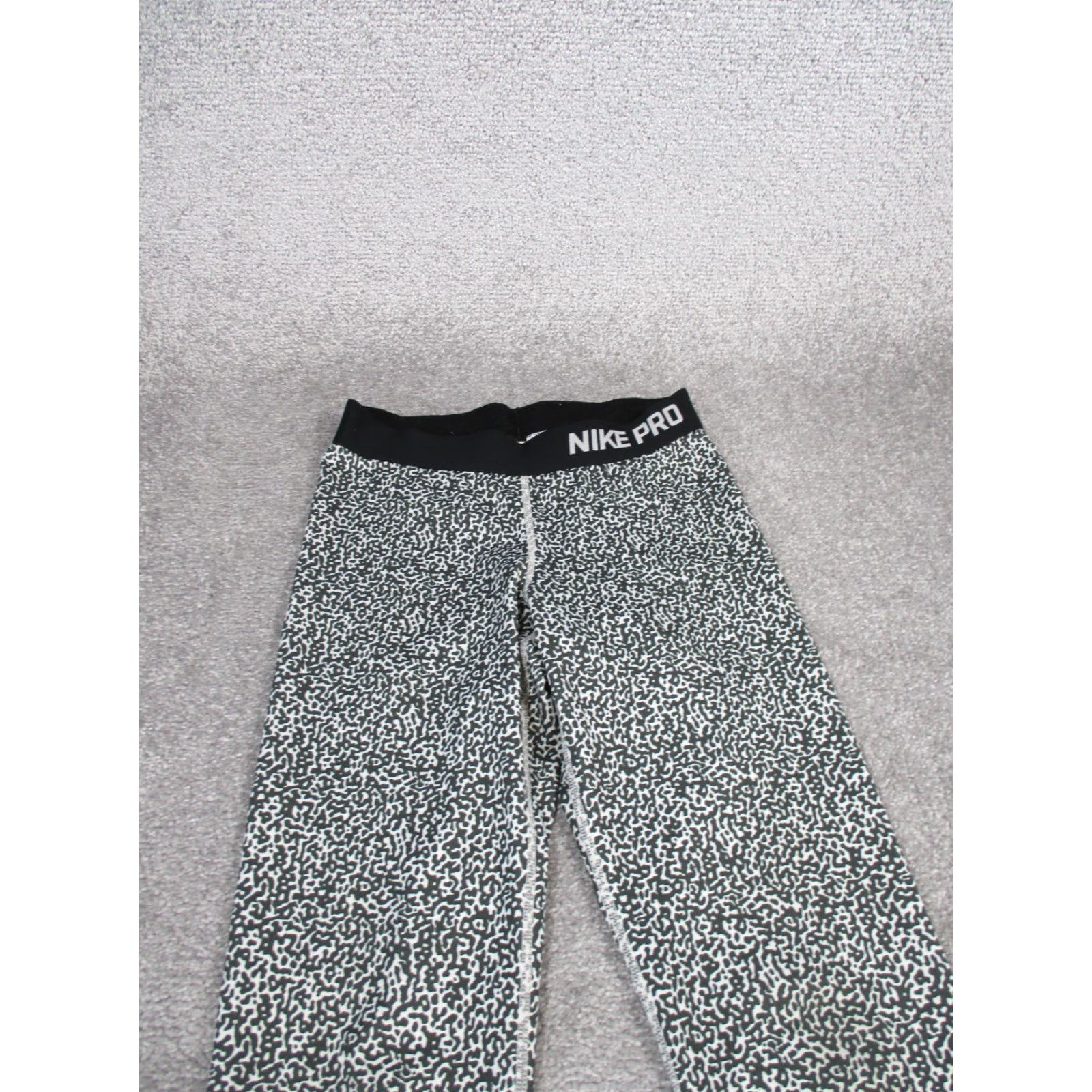 Nike NIKE PRO Compression Leggings Women's Small Black Geometric Athleisure Activewear Size 28" / US 6 / IT 42 - 2 Thumbnail