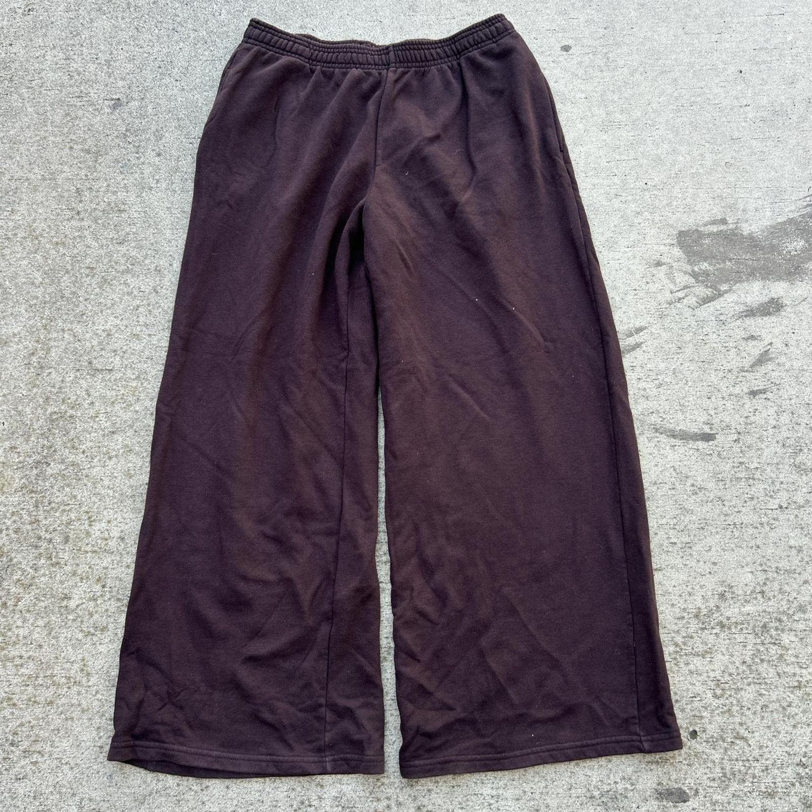 Uniqlo Brown uniqlo extremely wide leg Sweatpants Size US 33 - 1 Thumbnail