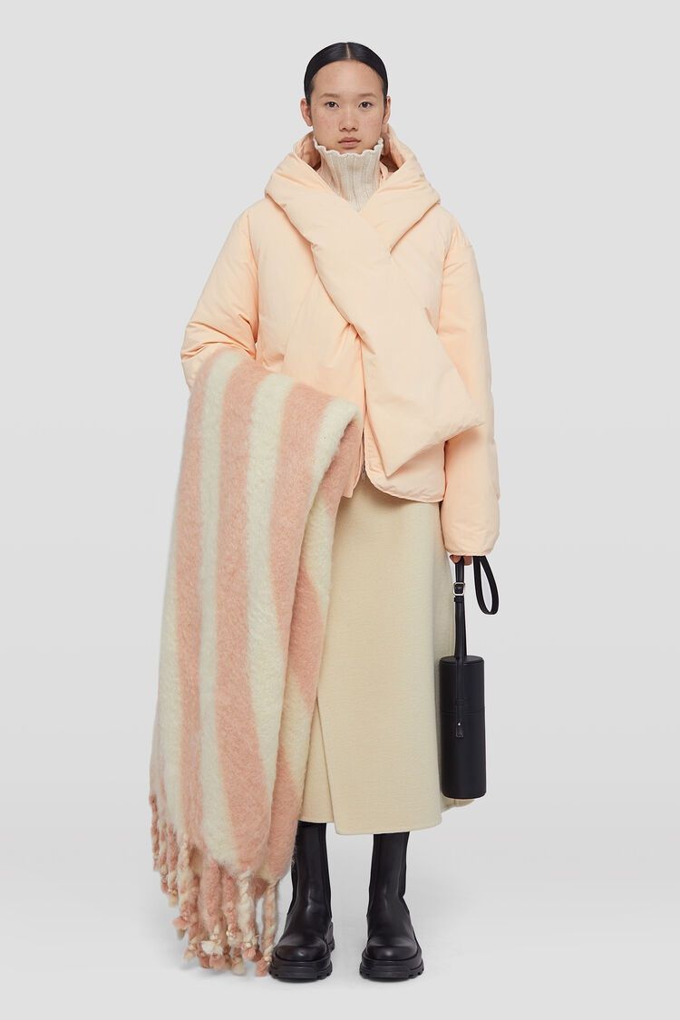 Jil Sander o1w1db10825 Down Jacket in Beige Size L / US 10 / IT 46 - 5 Thumbnail