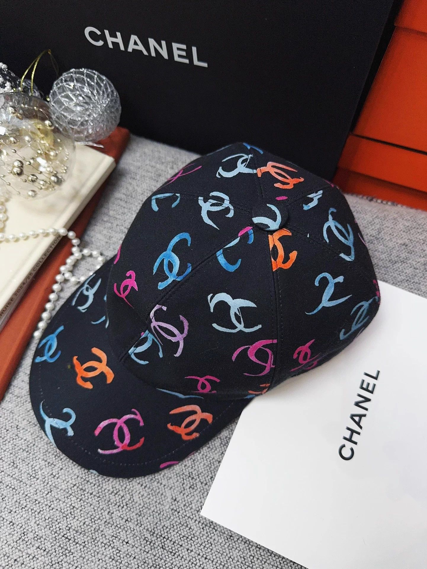 Chanel Chanel 24S Rainbow CC graffiti baseball cap Size ONE SIZE - 9 Thumbnail