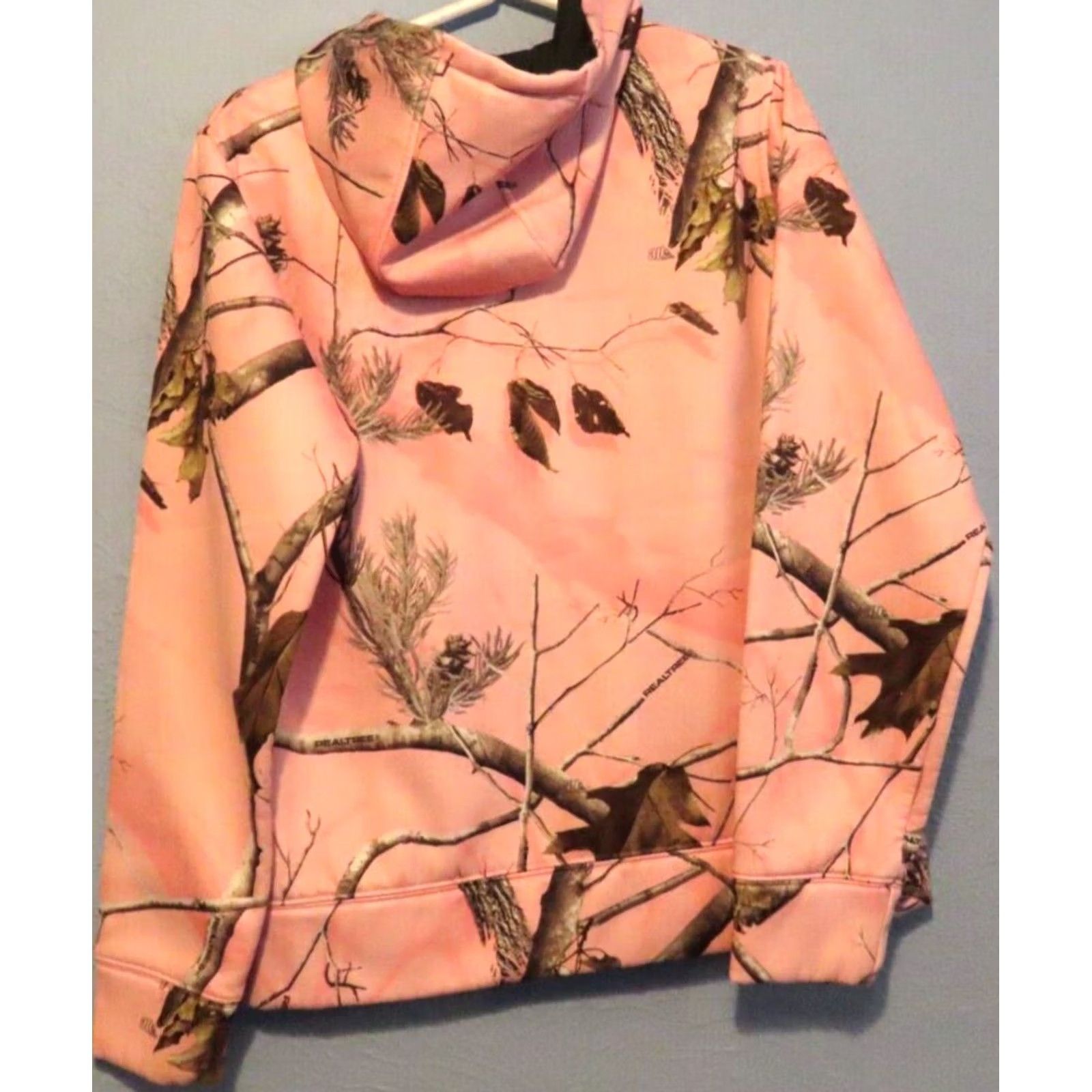 Under Armour Under Armour Hoodie Pullover Womens Medium M Camouflage Pink Realtree Camo Activewear Colorful Size M / US 6-8 / IT 42-44 - 5 Thumbnail
