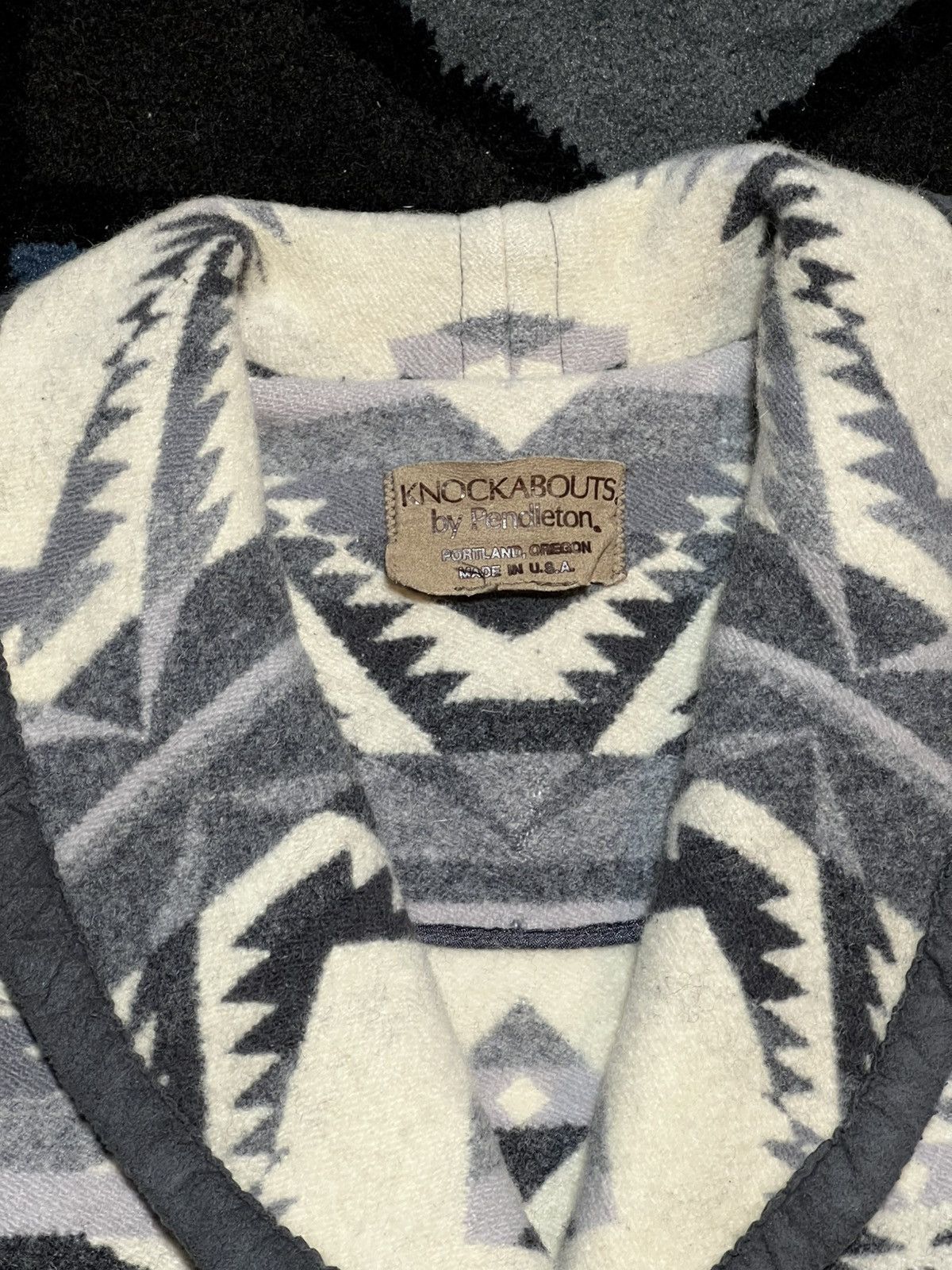 Pendleton KNOCKABOUTS by PENDLETON Piping Aztec Navajo Jacket Size M Size US M / EU 48-50 / 2 - 5 Thumbnail