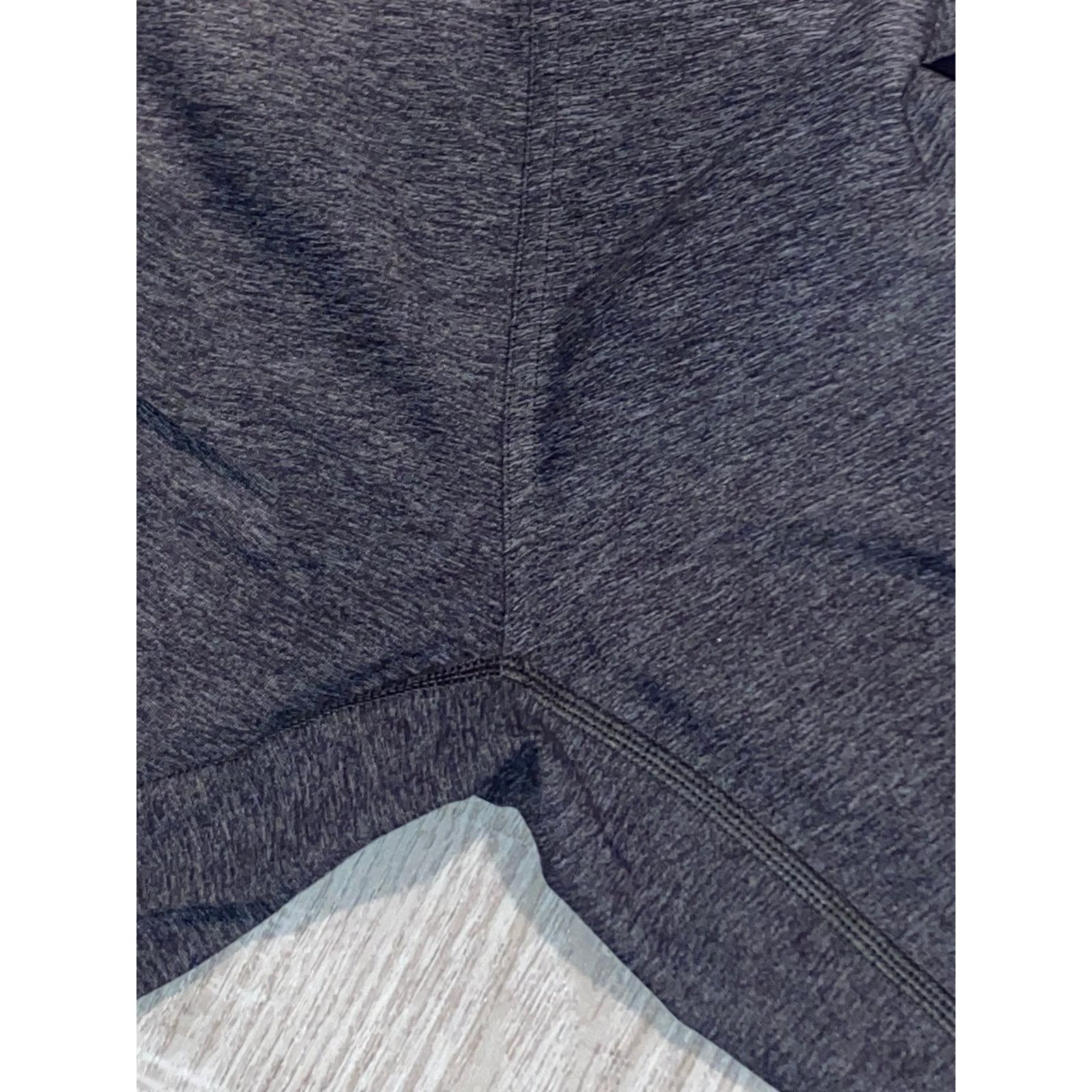 Lululemon Lululemon Womens Black and Gray Capri Leggings Size 27" / US 4 / IT 40 - 5 Thumbnail