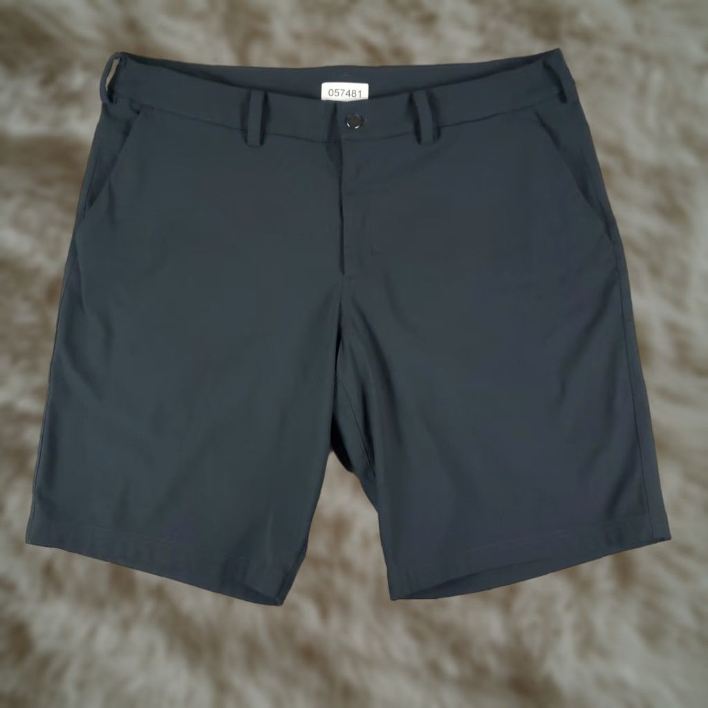 Lululemon Lululemon Mens Shorts 38 Gray Tech Polyester Flat Front Chino Casual Business Travel Workwear Utility Size US 38 / EU 54 - 1 Thumbnail