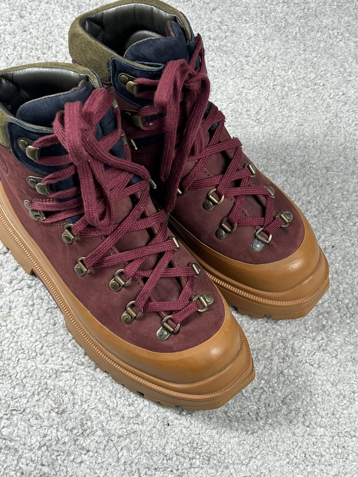 Canada Goose Canada Goose Journey Hiking Bordeaux Camel Boots Size 9 Size US 9 / EU 42 - 6 Thumbnail