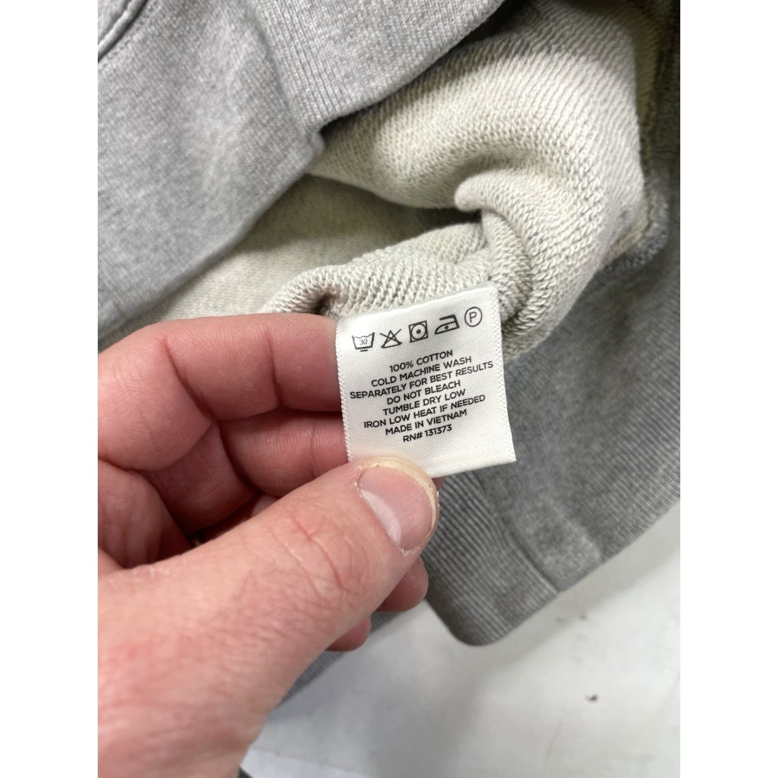Vintage SATURDAYS NEW YORK CITY Hoodie Pullover Mens Medium Gray City Logo Embroidered Hooded Pockets Cotton Sweatshirt Size US M / EU 48-50 / 2 - 7 Thumbnail