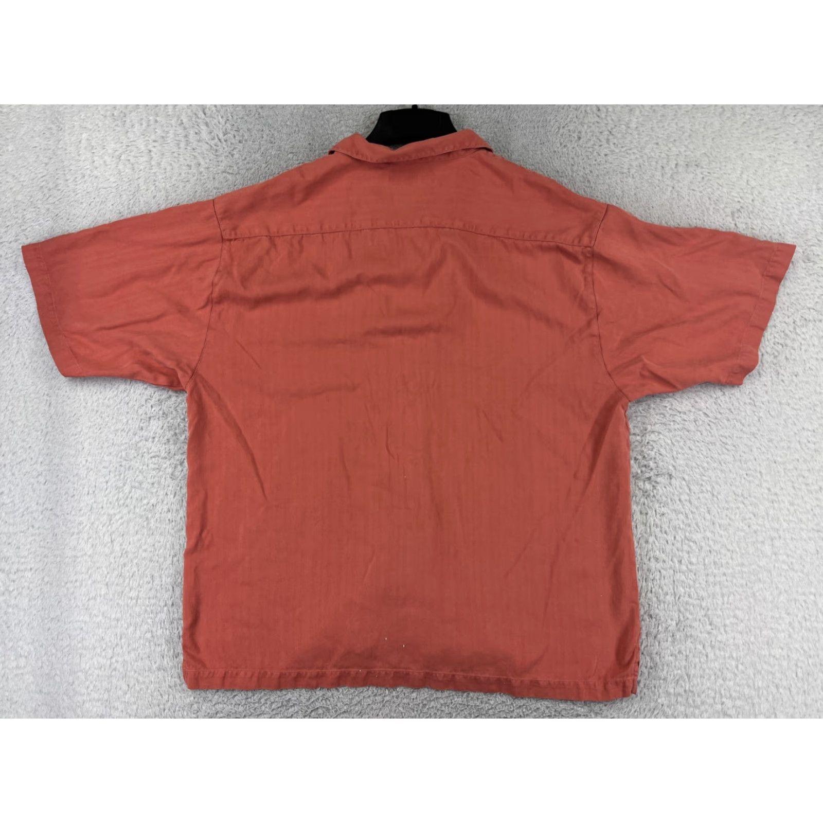Tommy Bahama VINTAGE Tommy Bahama Shirt? Wait This is not vintage. We must start with Tommy Bahama Shirt Men XL Red Herringbone Silk Button-Up Hawaiian Size US XL / EU 56 / 4 - 2 Thumbnail