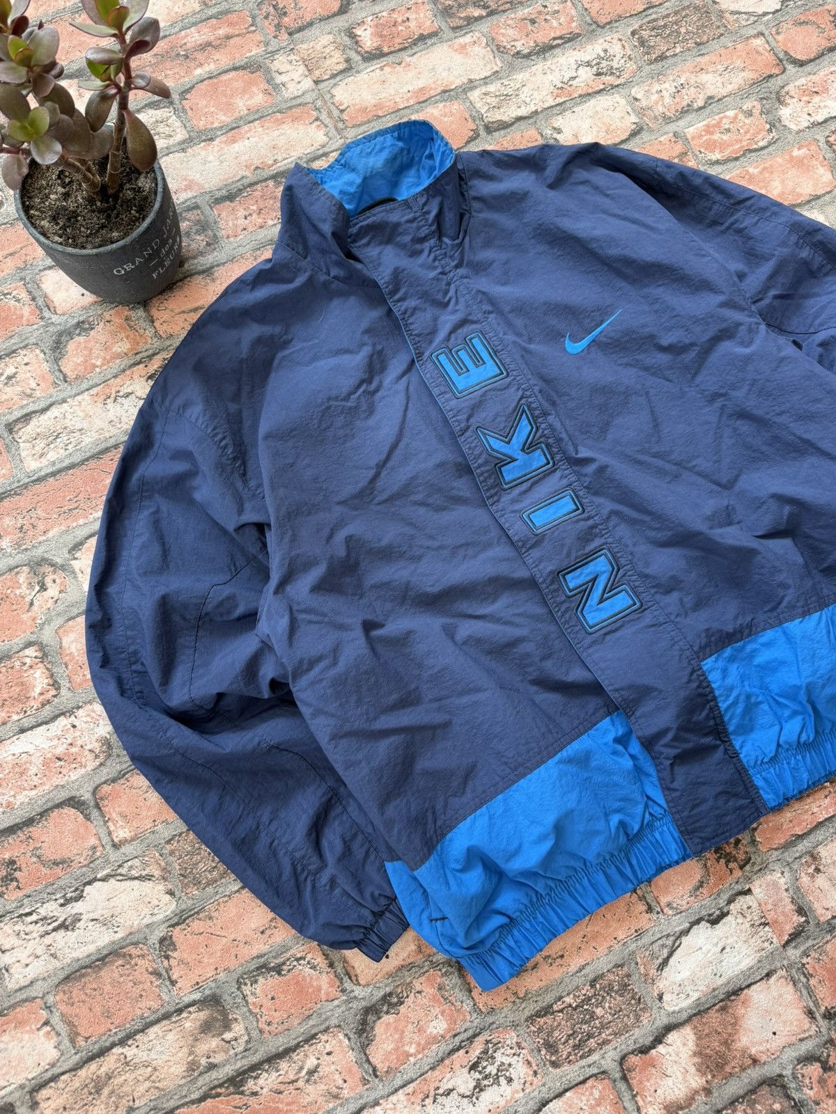 Nike × Vintage 90’s NIKE RARE BIG LOGO Y2K SWOOSH RETRO NYLON ZIP JACKET Size US M / EU 48-50 / 2 - 3 Thumbnail
