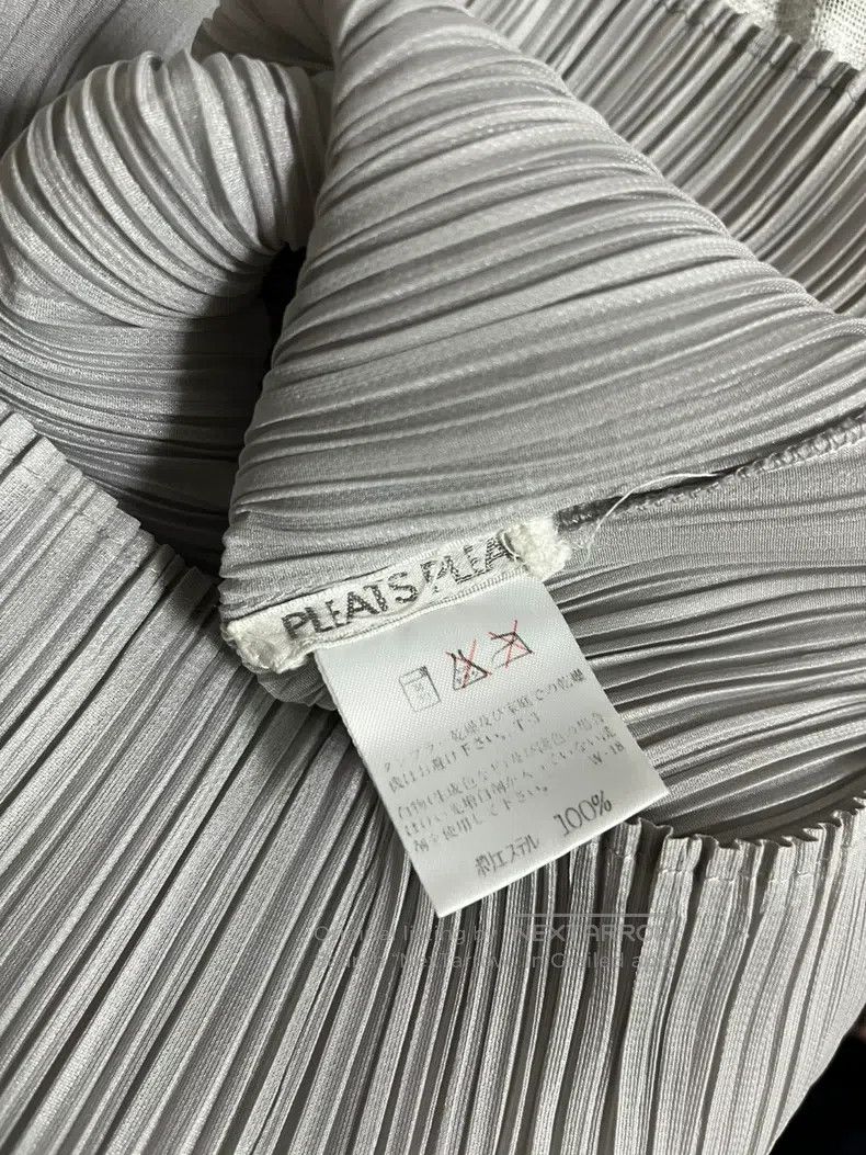 Issey Miyake Issey Miyake Gray Ruffled Turtleneck Top Size M / US 6-8 / IT 42-44 - 3 Thumbnail