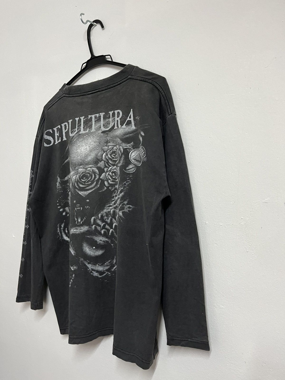 Band Tees 💥Offer Me💥 90s Sunfaded SEPULTURA DEVIL Thrash Metal Size US L / EU 52-54 / 3 - 6 Thumbnail