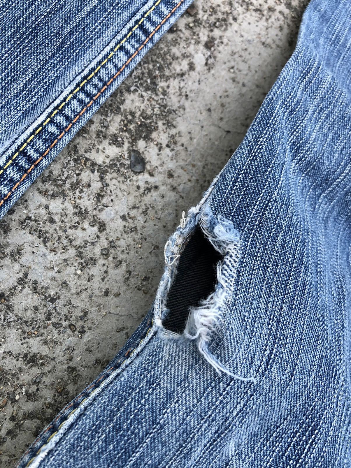 Edwin FLARED VINTAGE EDWIN DISTRESSED DENIM Size US 31 - 8 Thumbnail